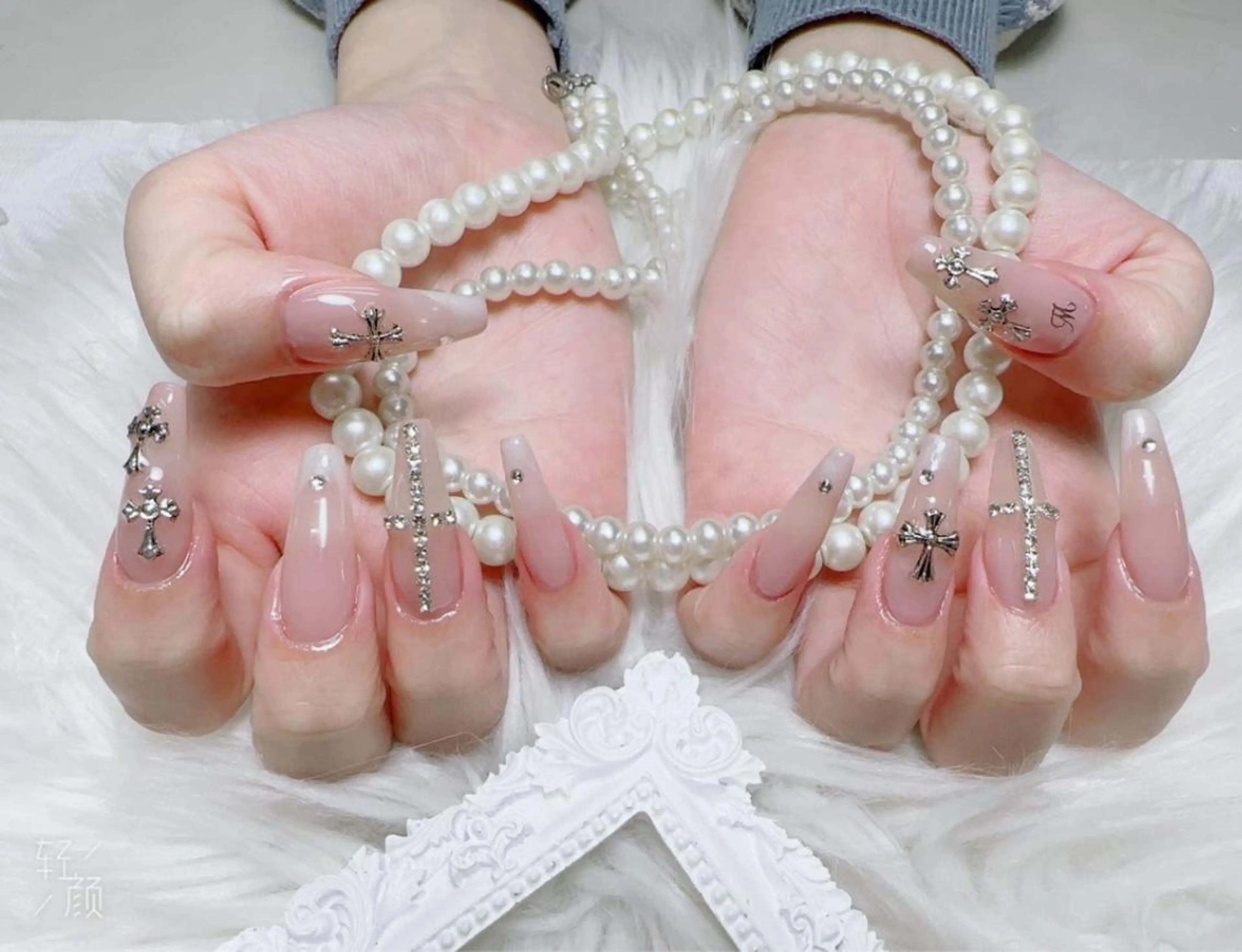 ネイル キラキラネイル 韓国ネイル オフィスネイル For U nail スカルプ専門店のネイルデザイン