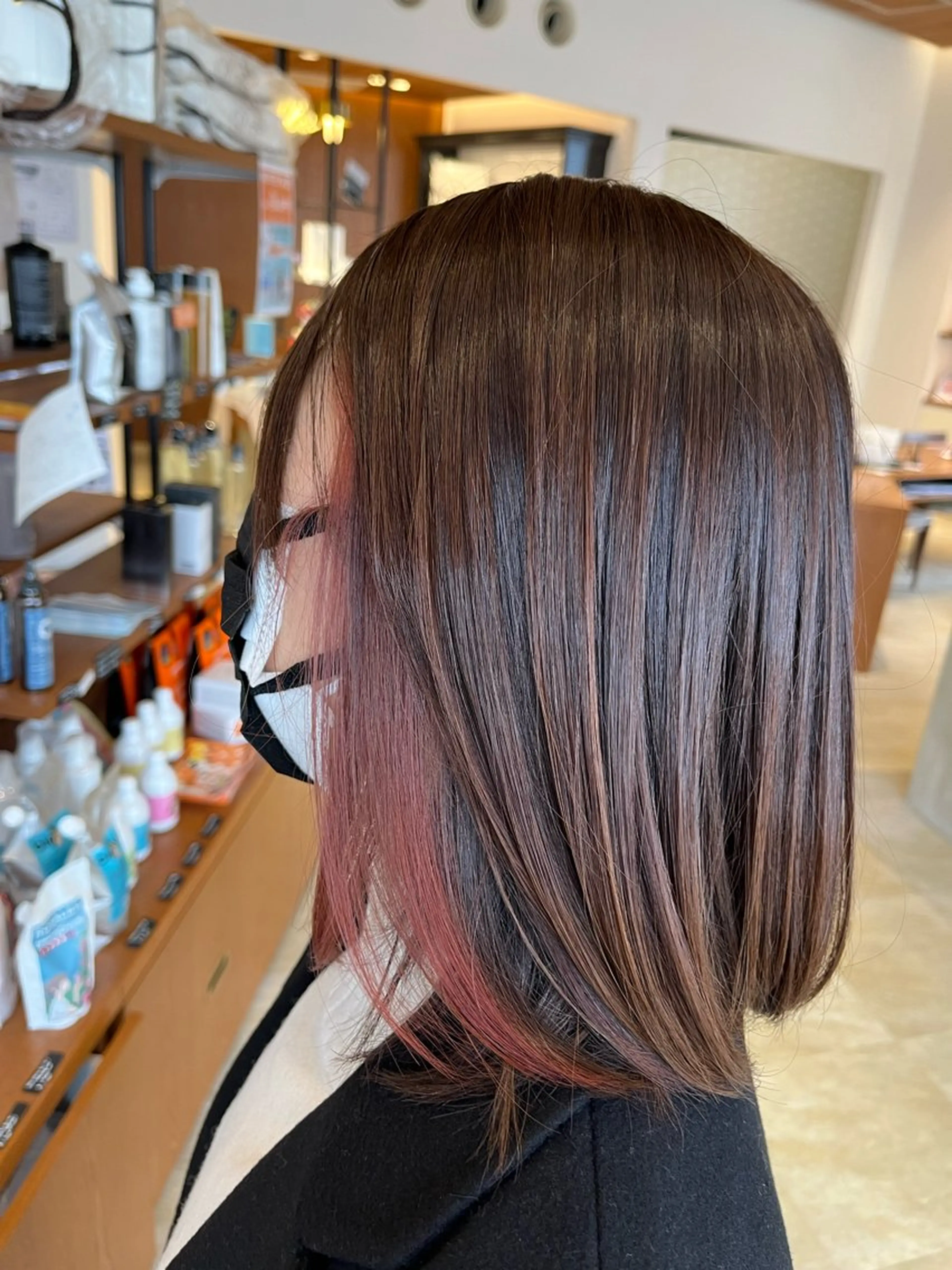 似合わせ小顔カット+インナーカラー(ブリーチ込み)の写真