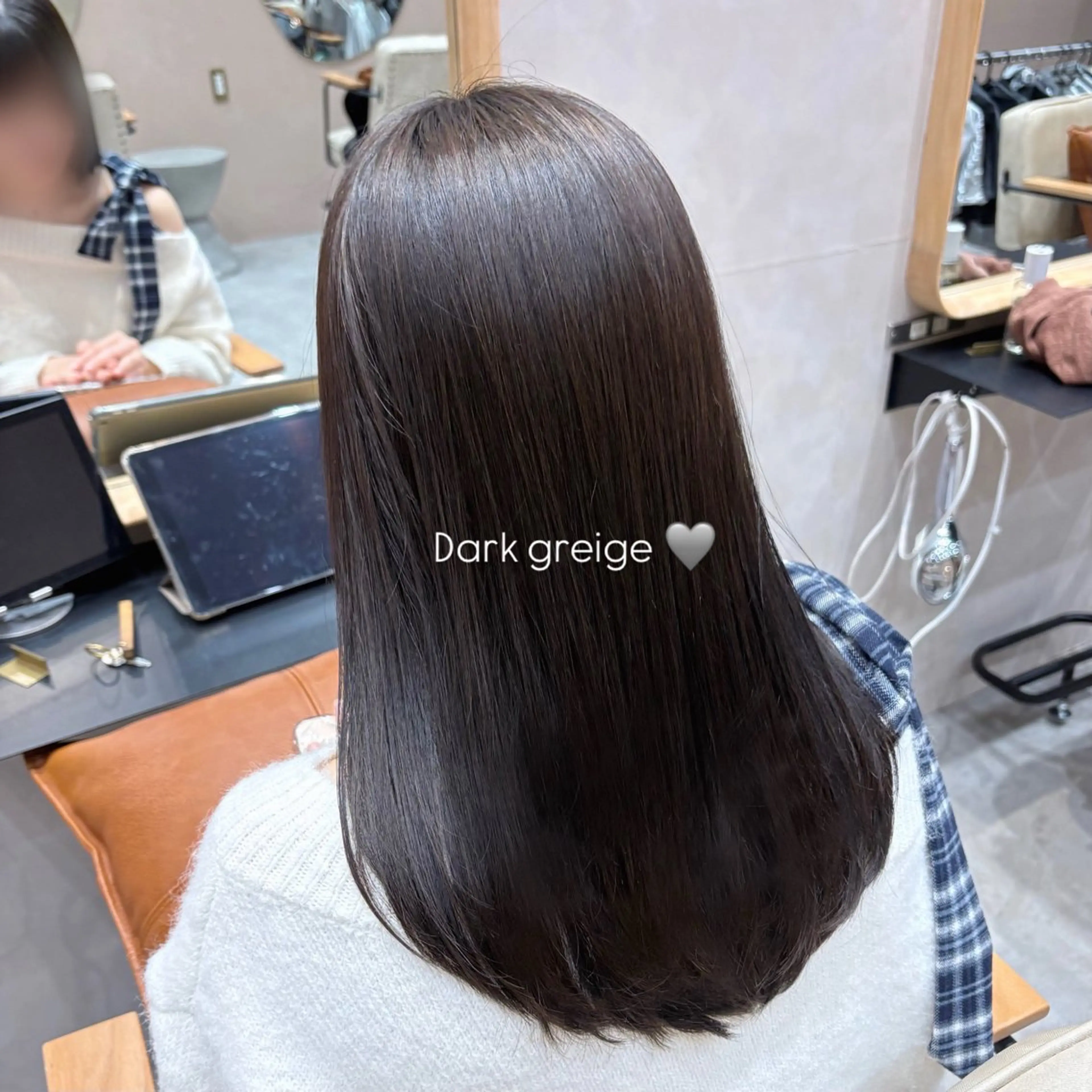 セミロング カラー ヘアアレンジ 🐰あみ【艶カラー/ 縮毛矯正】🫧のヘアスタイル