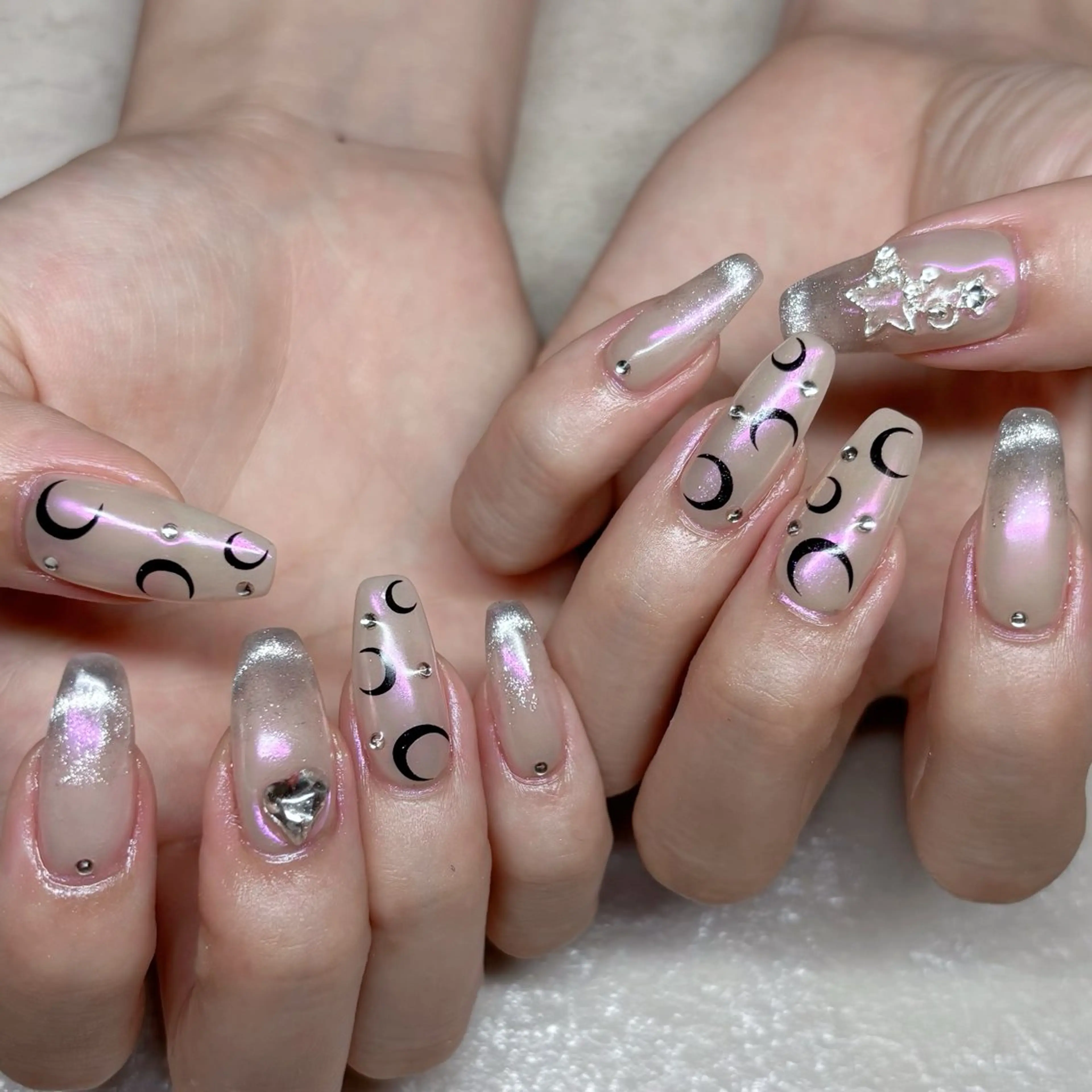 ネイル ハンドネイル mimi 高石桃朱のネイルデザイン