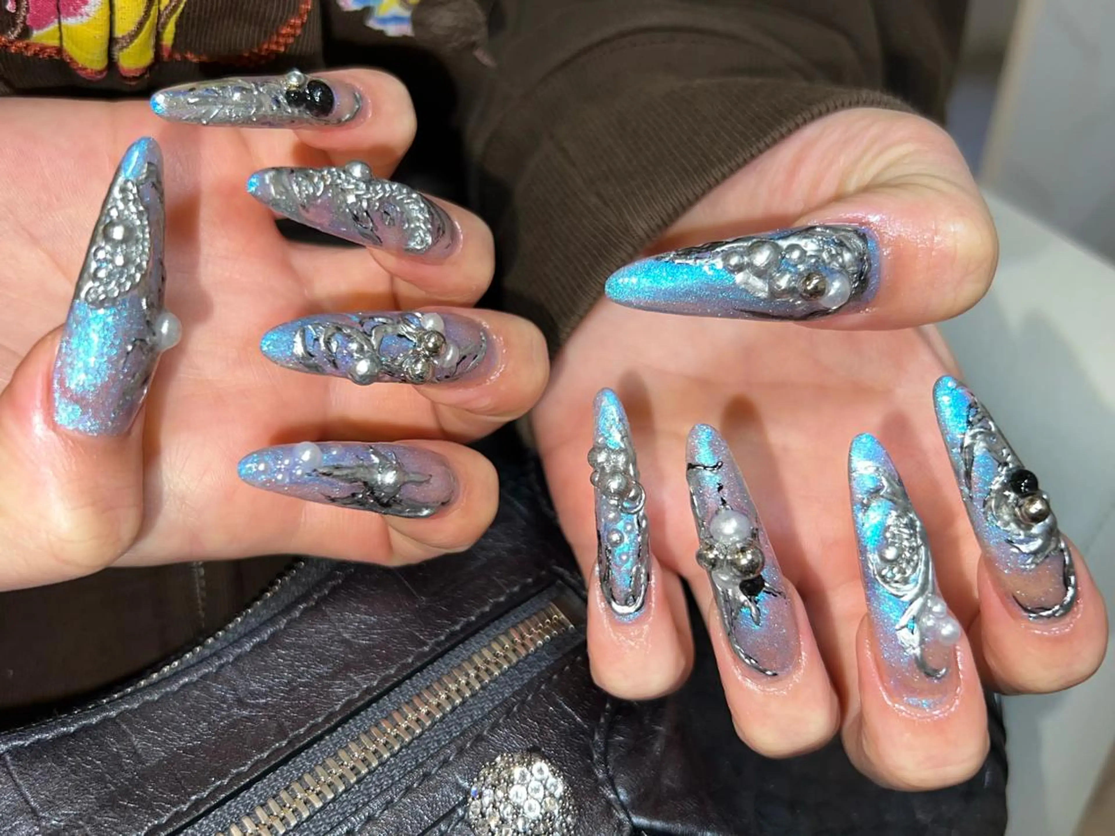 ロング ハンドネイル ハンドケア ONIKA Nail 青山通り店所属・ONIKA Nail 表参道A4徒歩2分のネイルデザイン