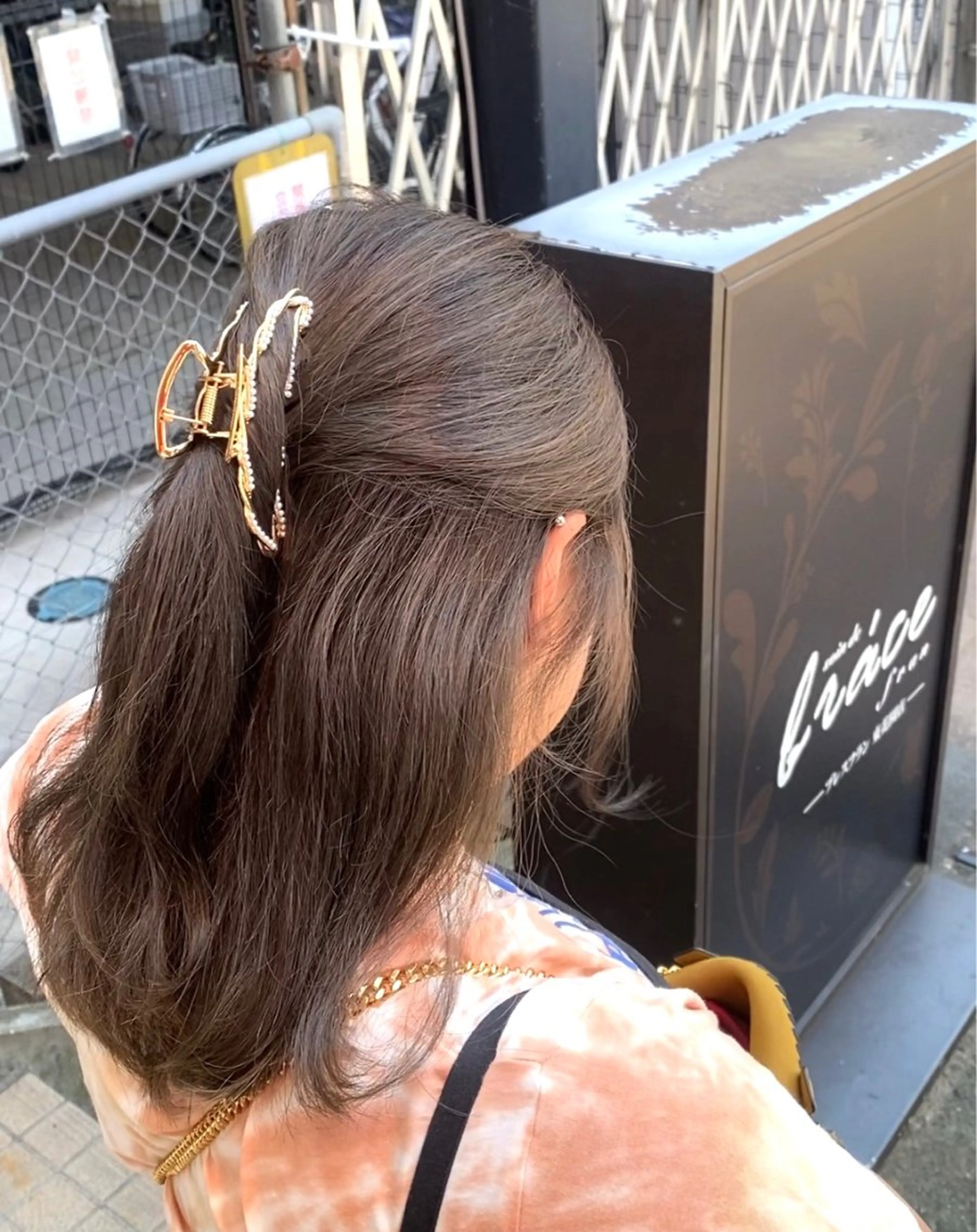 ロング カラー ブリーチ グレージュ イルミナカラー ブリーチなしカラー 松本 絢乃のヘアスタイル