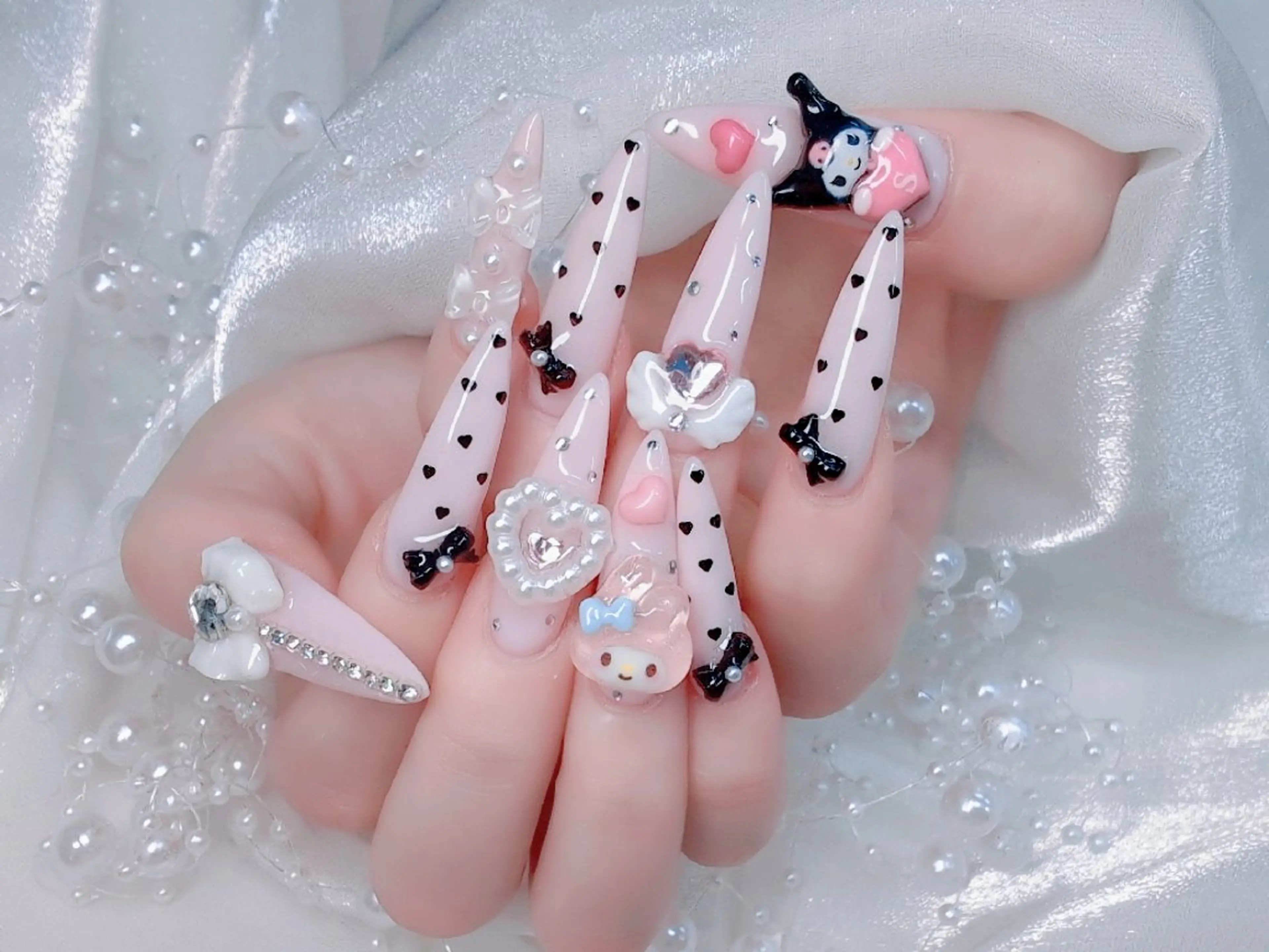 ネイル 長さ出し フラッシュネイル フレンチネイル キラキラネイル ラメ(グリッター) Chouette Nailのネイルデザイン