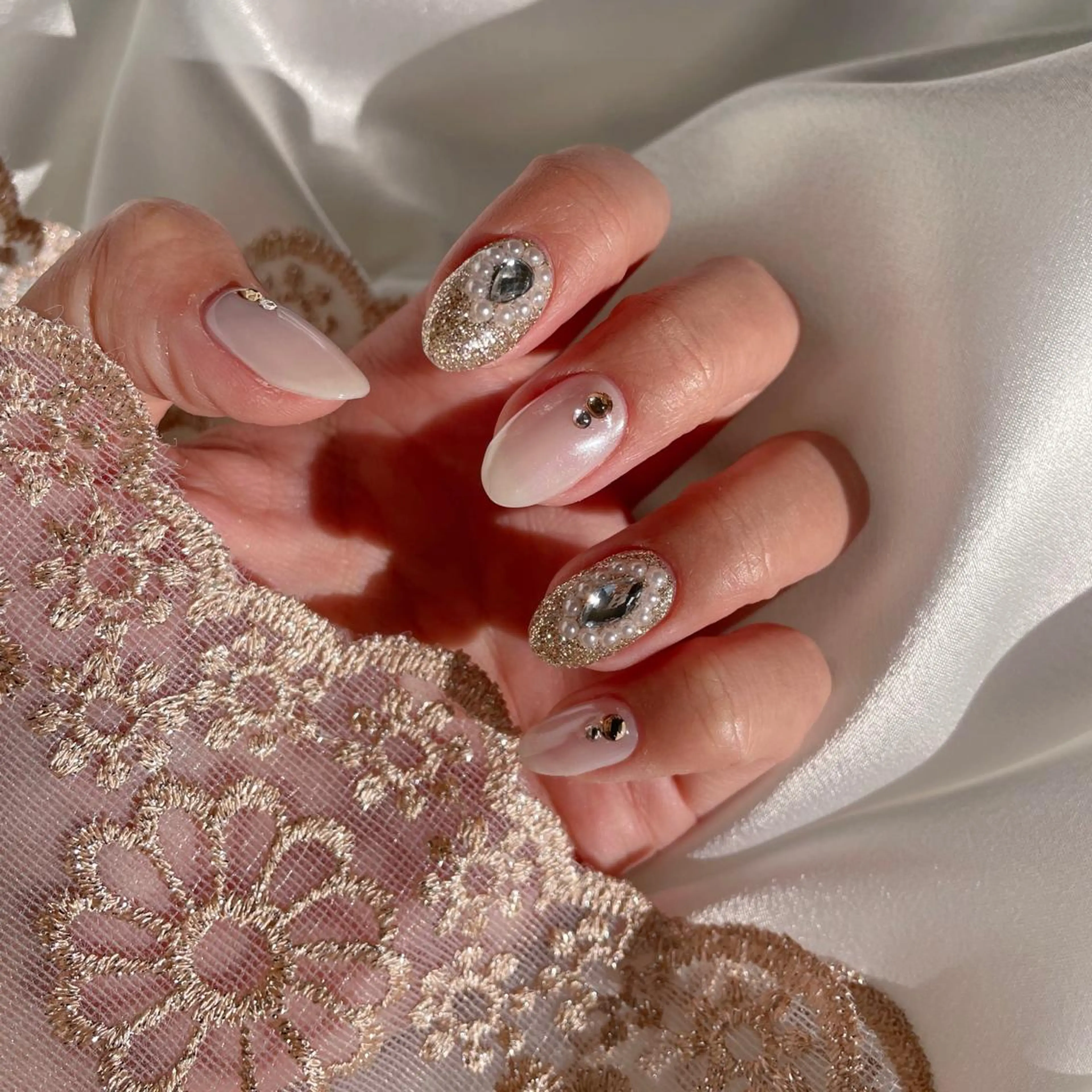 ネイル 韓国ネイル ストーンネイル MARUNAIL Misakiのネイルデザイン