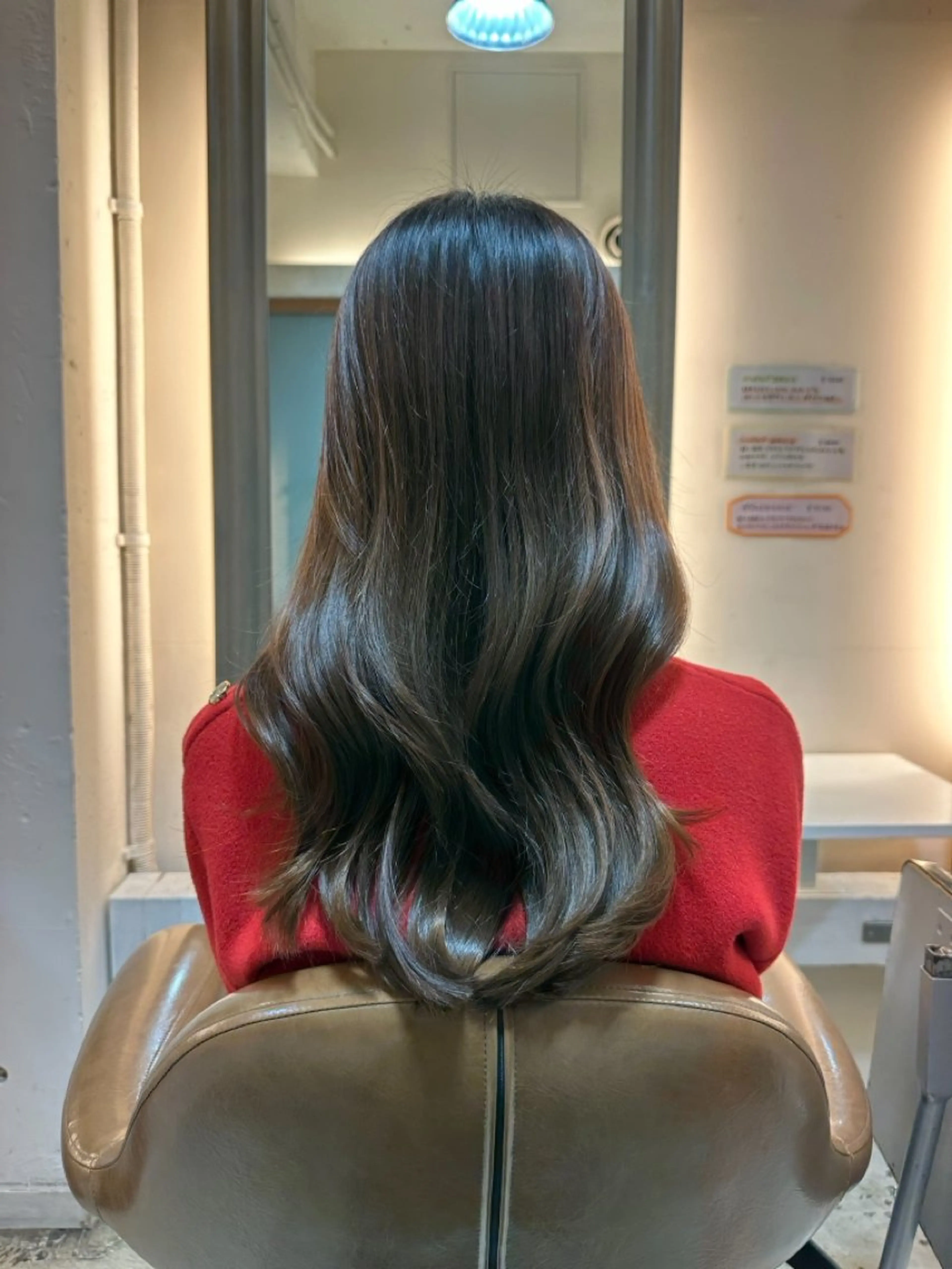 ロング タツキ/レイヤー/ パーマ/艶カラーのヘアスタイル