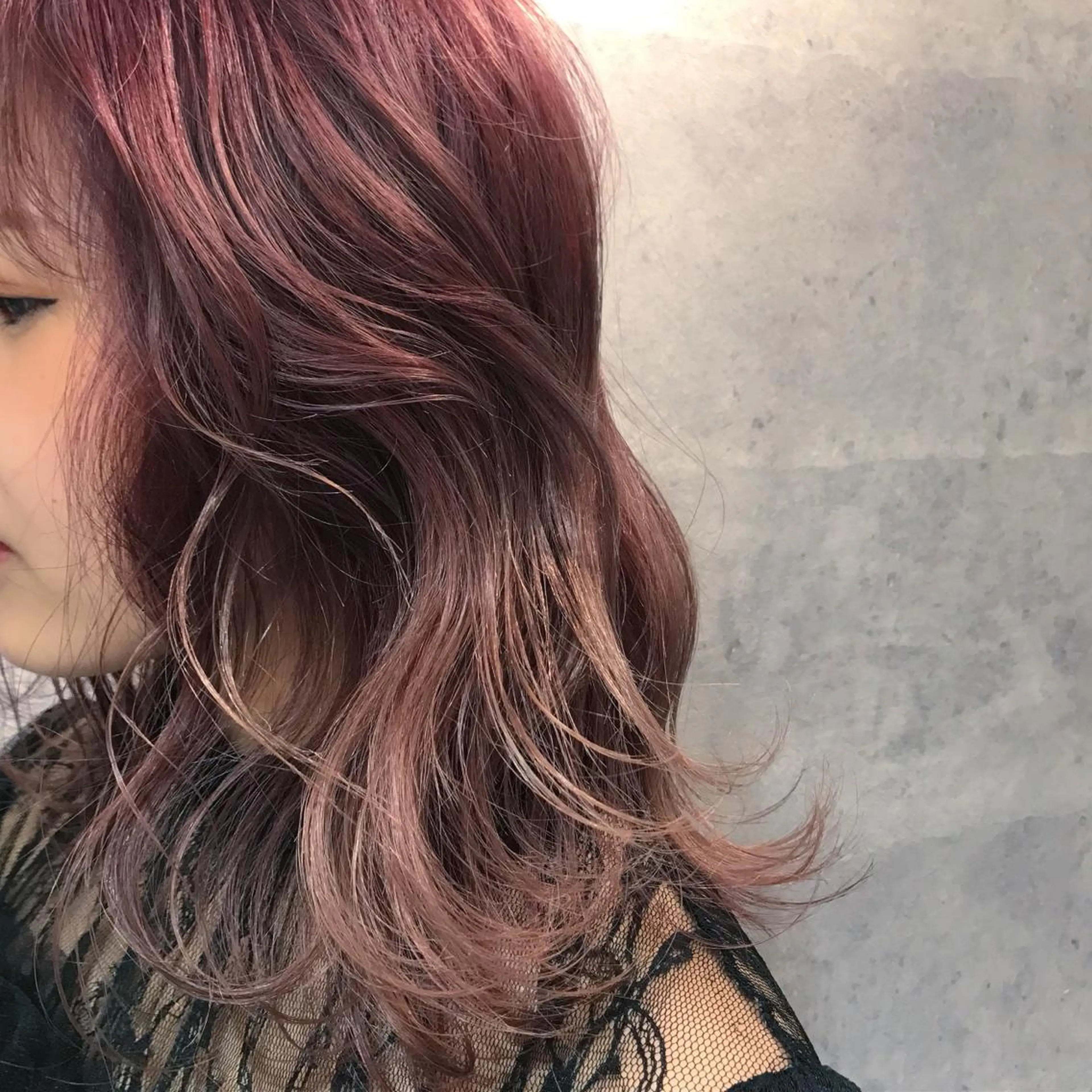 ロング カラー ベージュカラー Aust hair Stella新宿所属・Yuki☺︎パーマ レイヤーカットのヘアスタイル