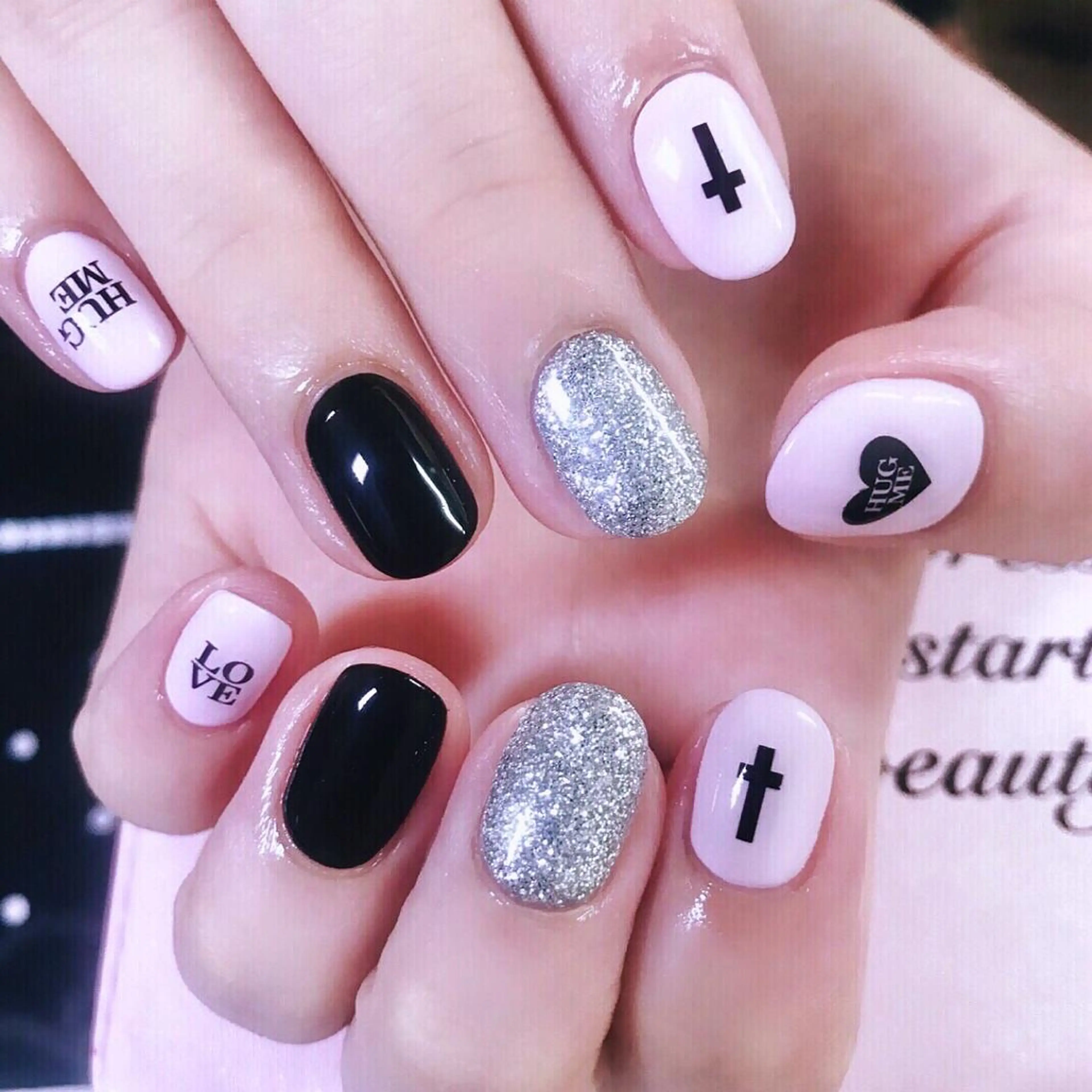 ネイル NOIROUGE所属・NOI ROUGEのネイルデザイン