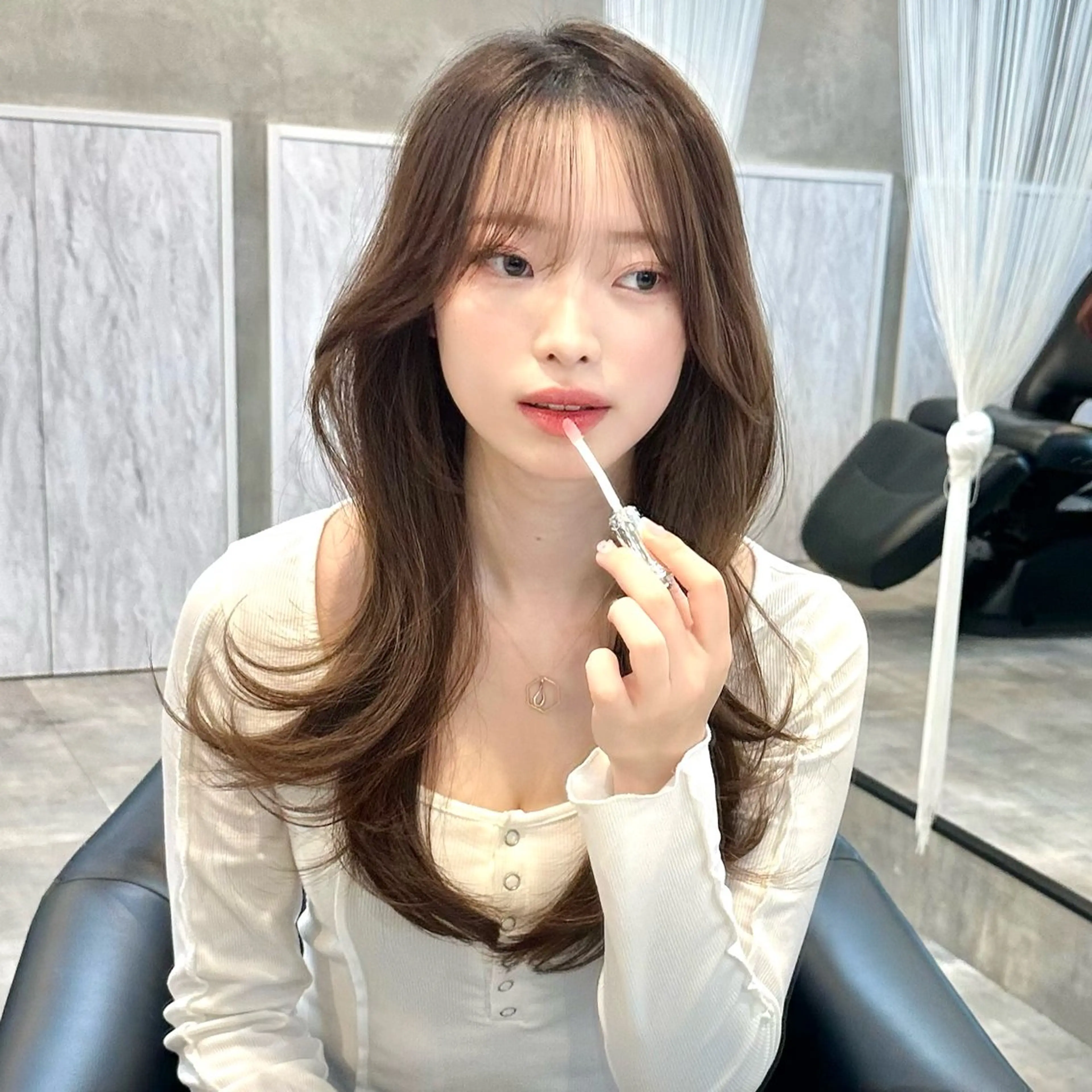 セミロング カット ヘアカラー トリートメント 🌹ハッシュカット、 レイヤー韓国ヘア🌹のヘアスタイル