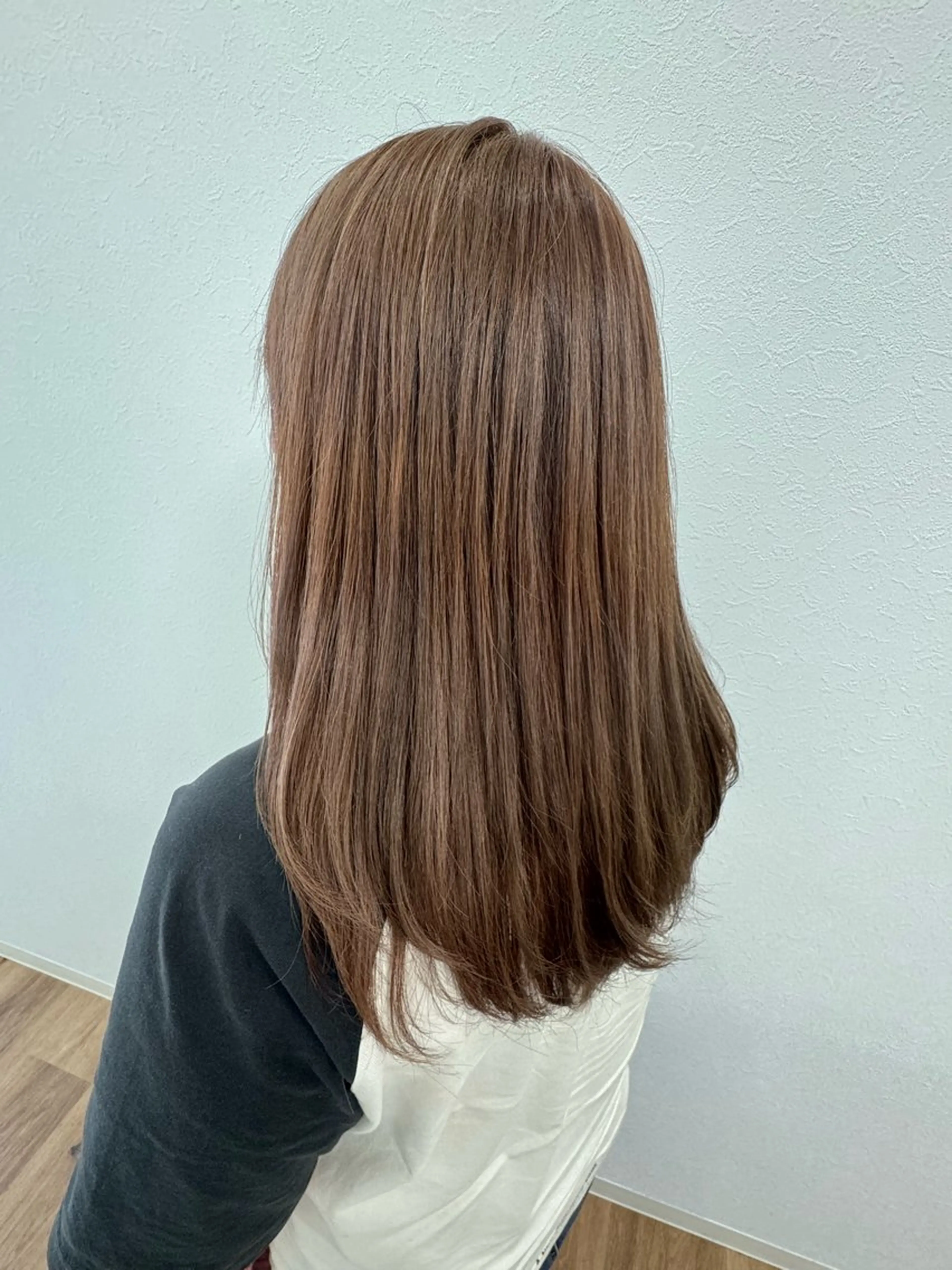 セミロング カット ヘアカラー 上田 愛美のヘアスタイル