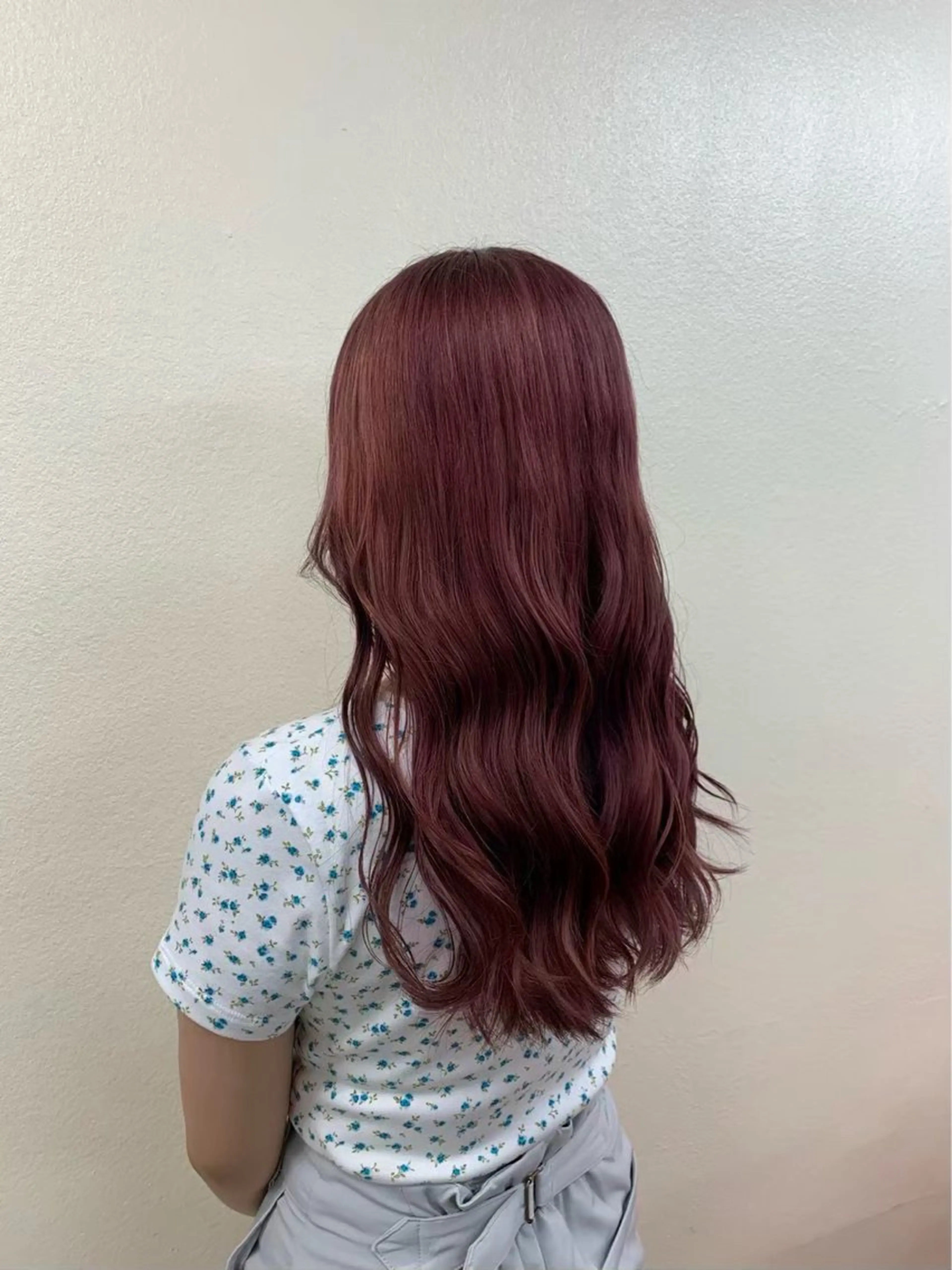 ロング カラー トレンド暖色ヘア🍒 miu🍒のヘアスタイル