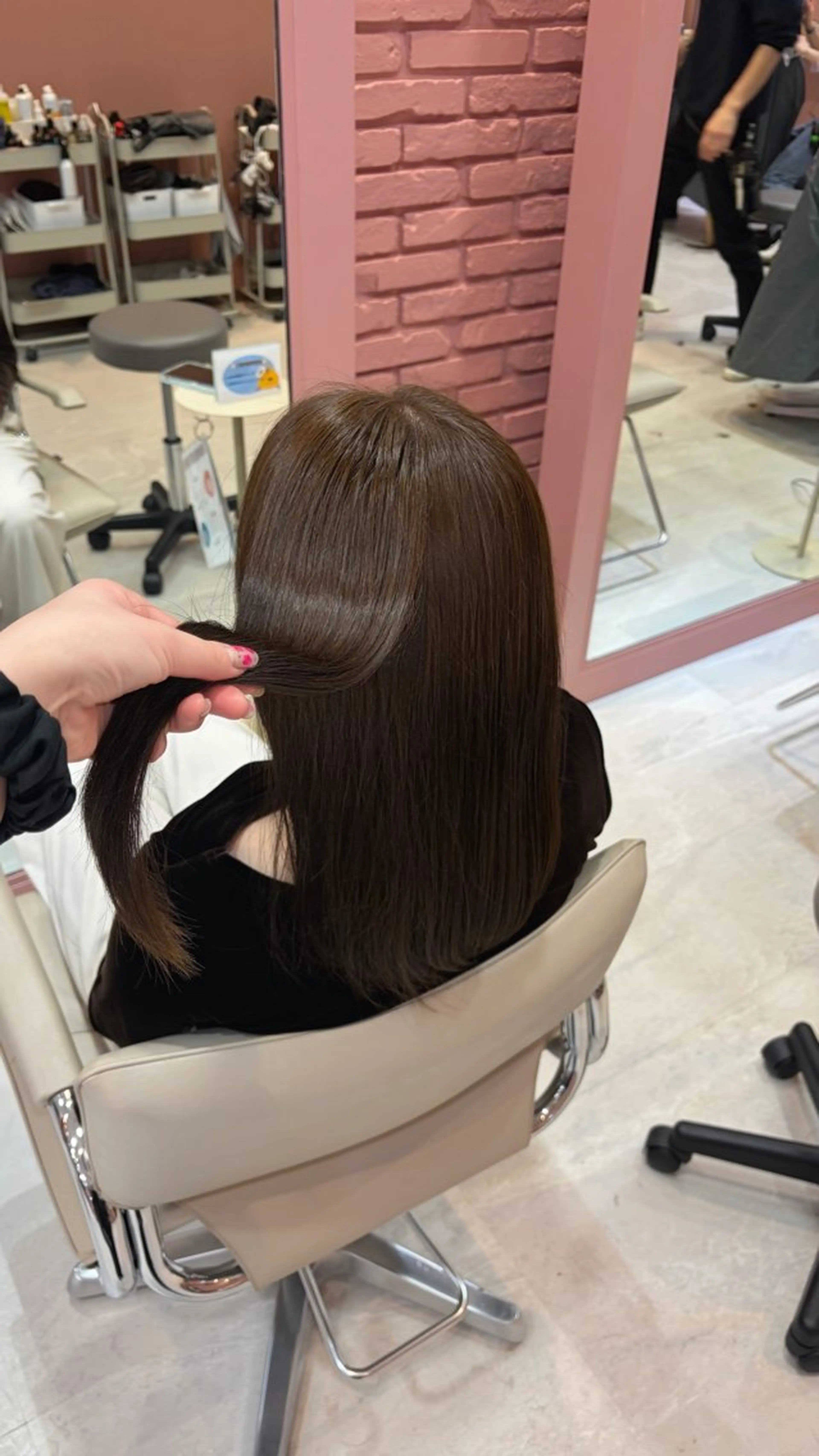 セミロング カラー ヘアカラー nina / HINA/レイヤーのヘアスタイル