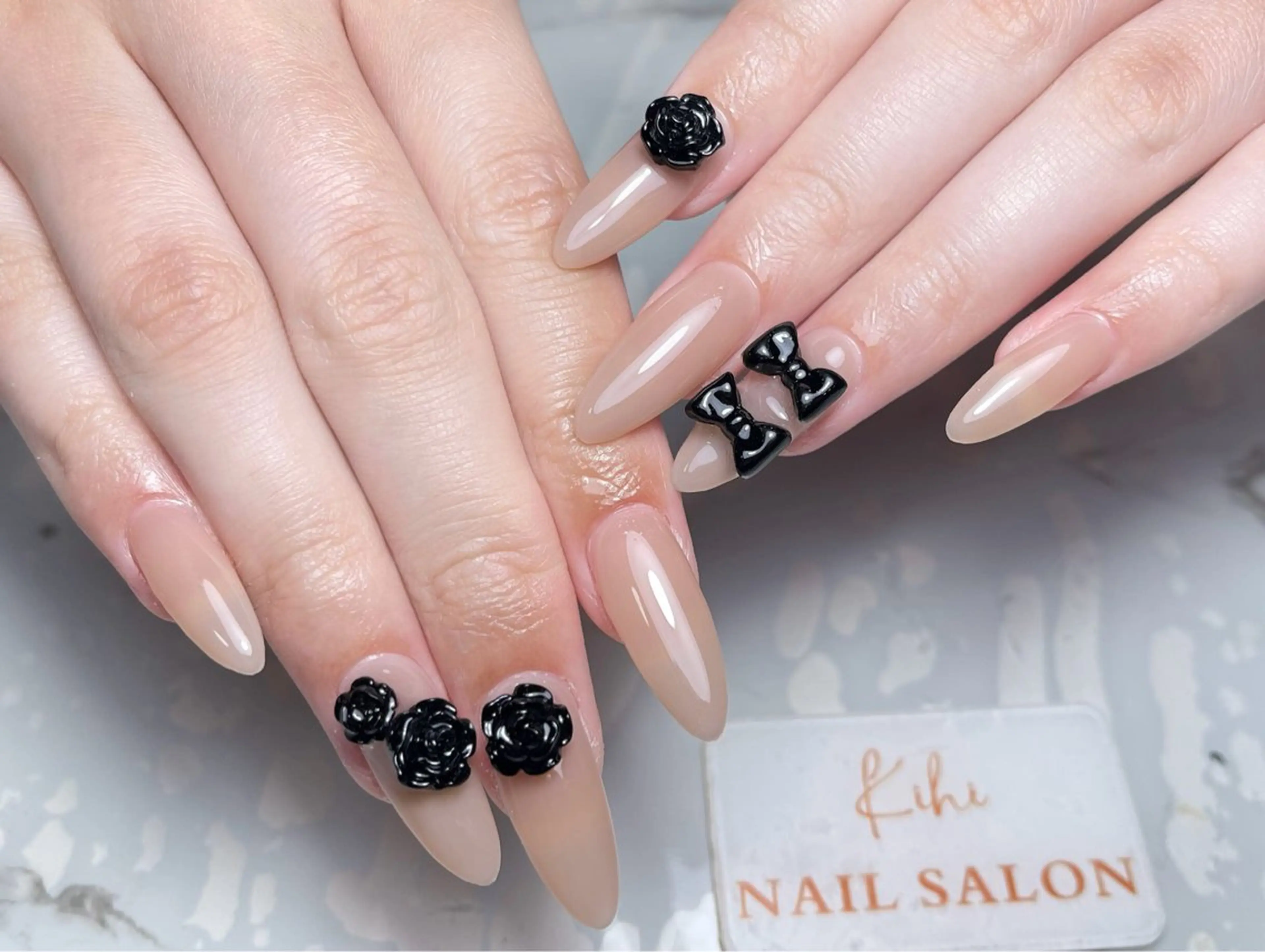 ネイル アートネイル フレンチネイル ジェルネイル グラデーション 韓国ネイル ハンドネイル 💕鈴木ユリ パラジェル/オフ無料のネイルデザイン