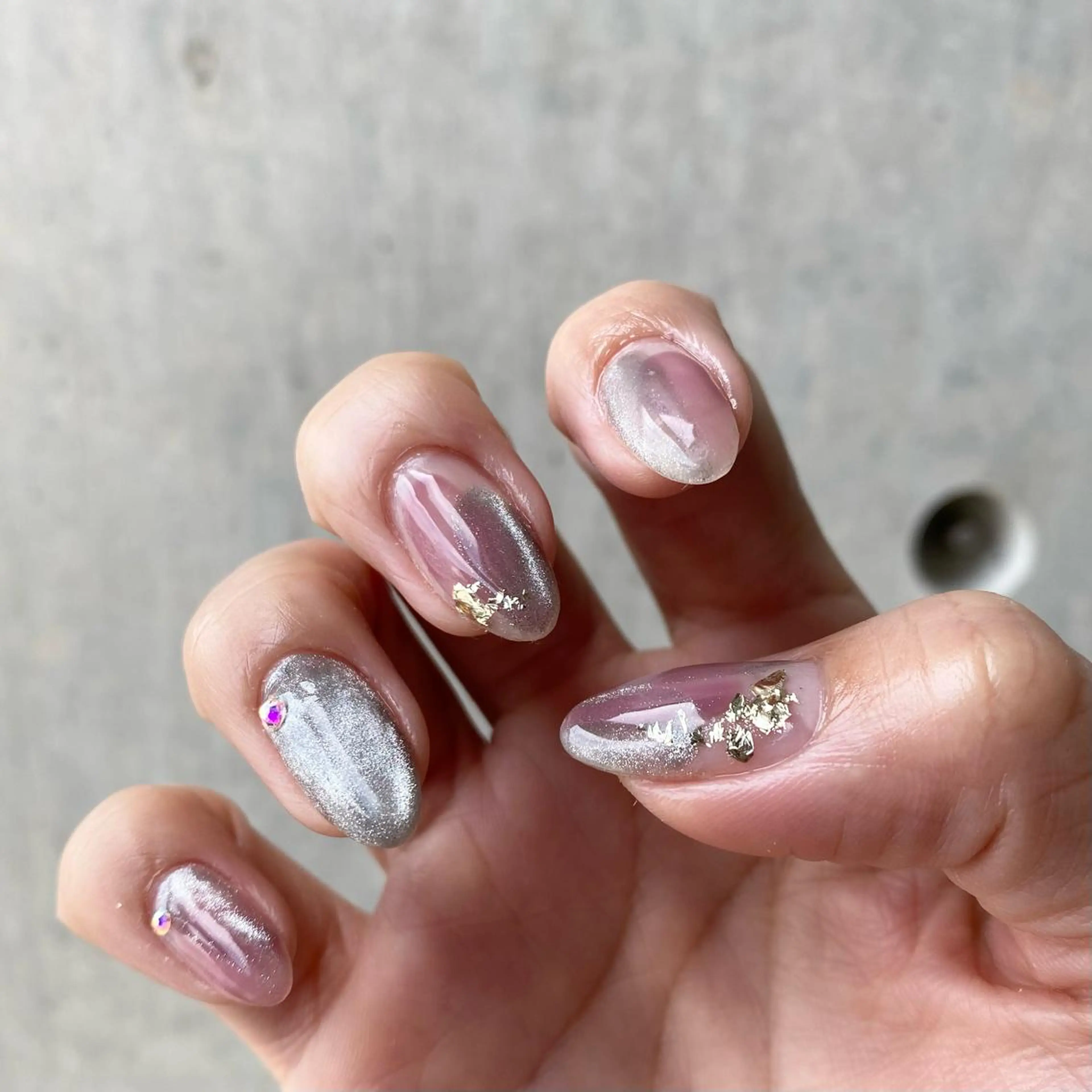 ネイル Flore (フロール)の眉毛・アイブロウイメージ