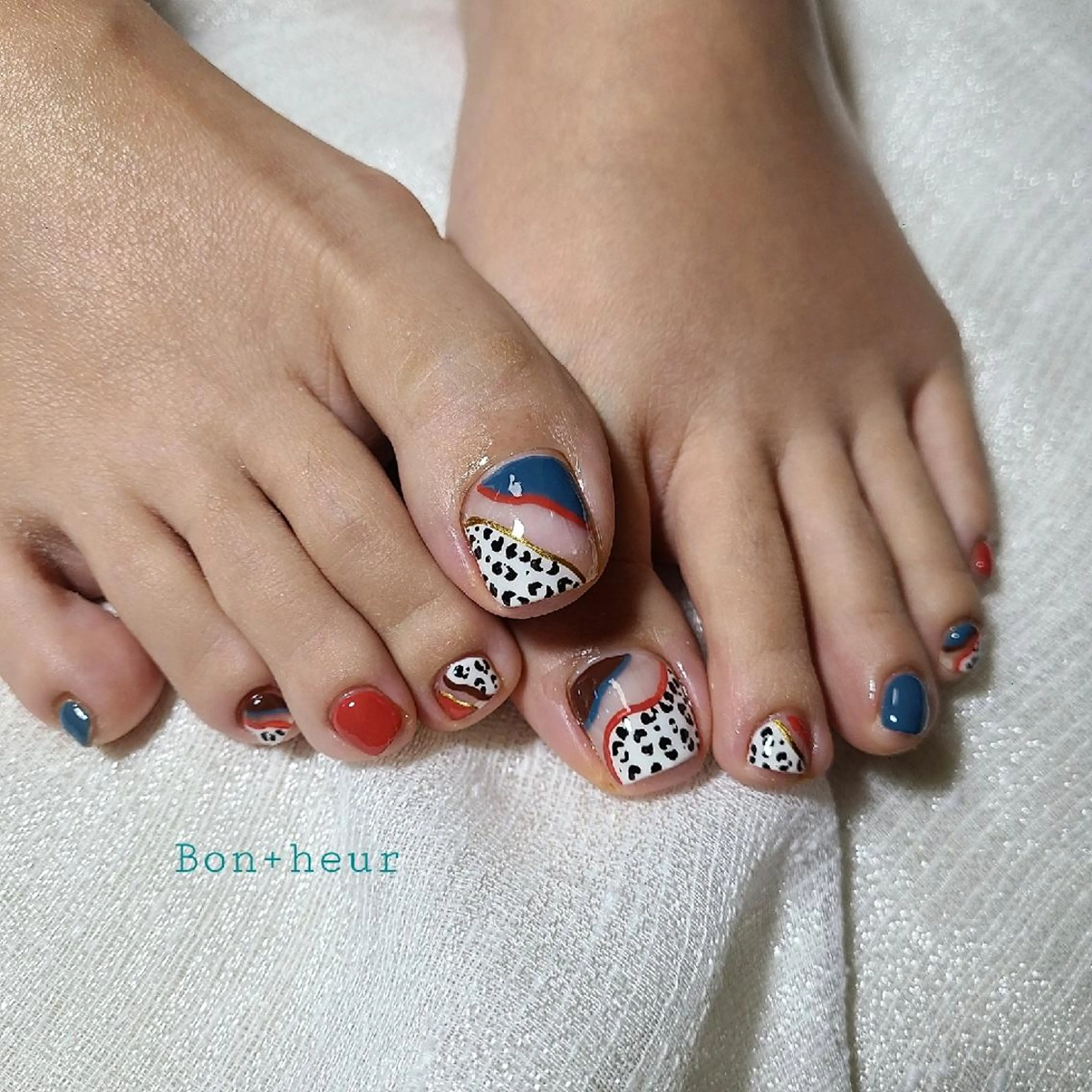 ネイル アニマル柄 カジュアル フットネイル ジェルネイル ニュアンスネイル 宮口 紗子のネイルデザイン