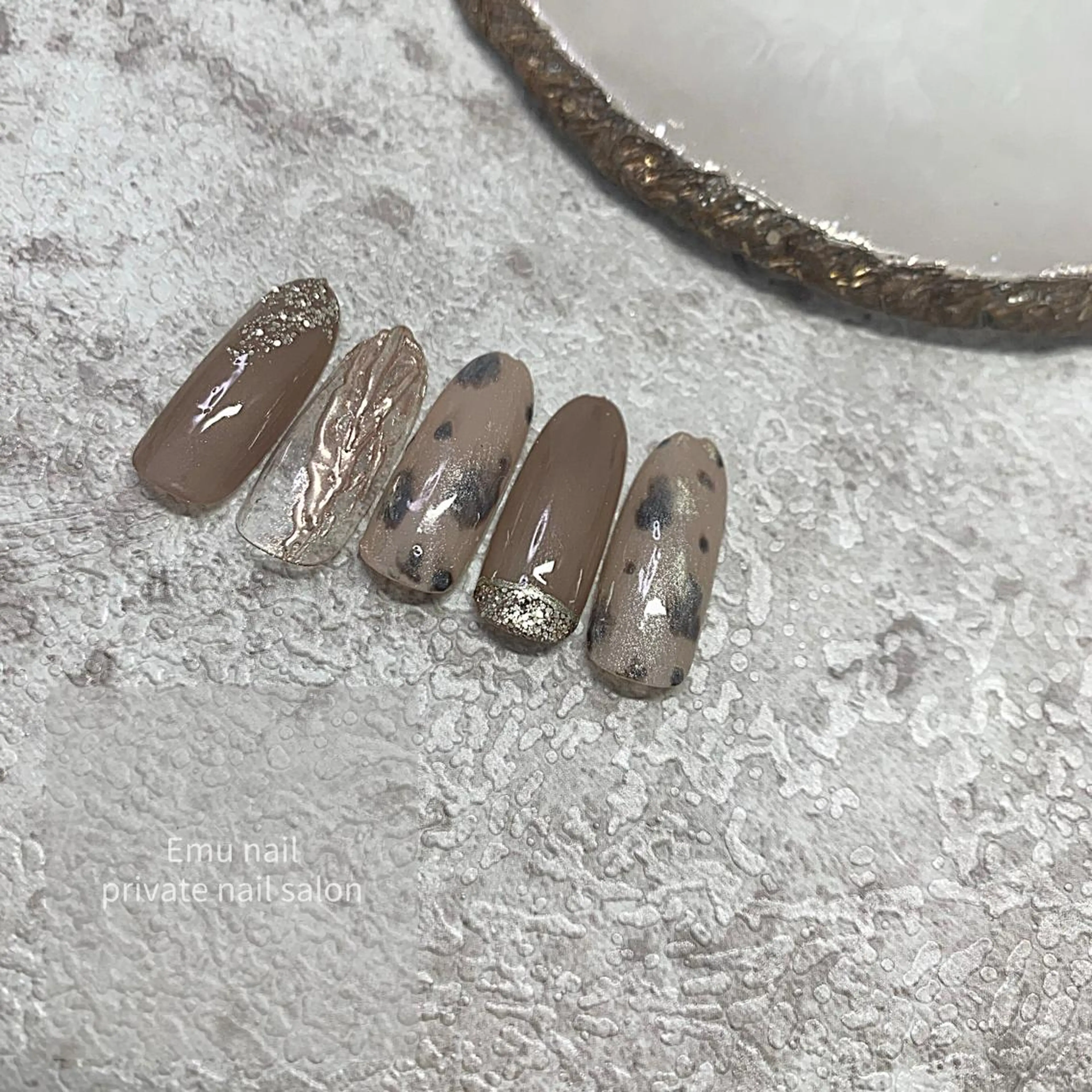 ネイル ブラウン ネイルチップ emu nailのネイルデザイン