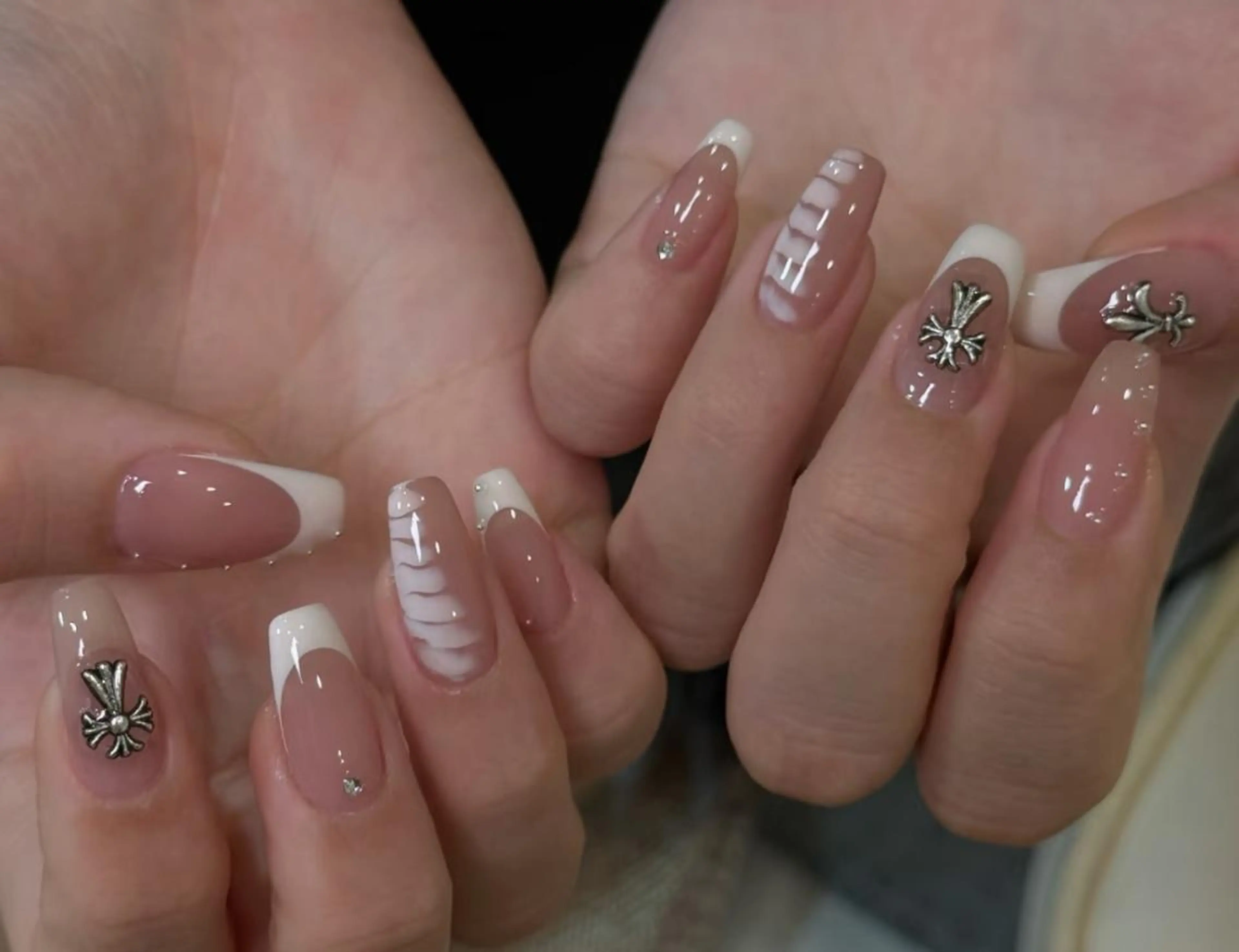 ネイル ハンドネイル ハンドケア 🍑 momo_nailのネイルデザイン