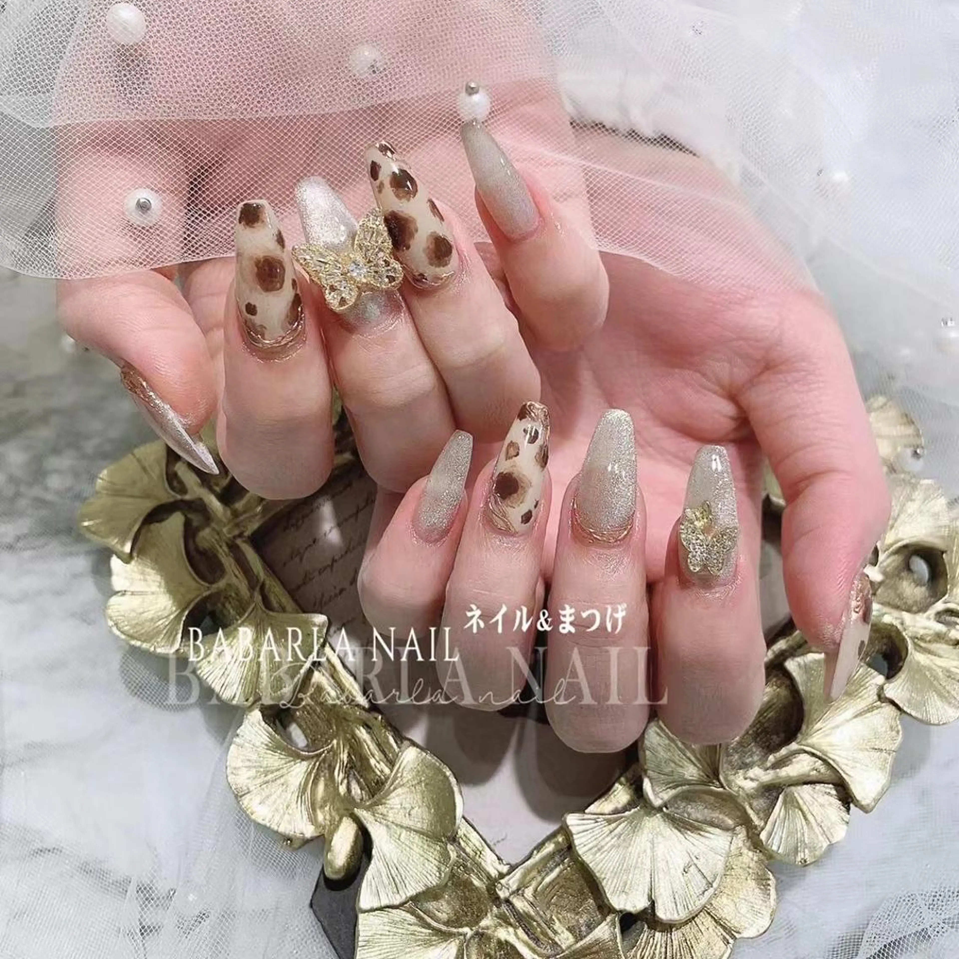 ネイル アニマル柄 ゴールド Babarla Nailのネイルデザイン