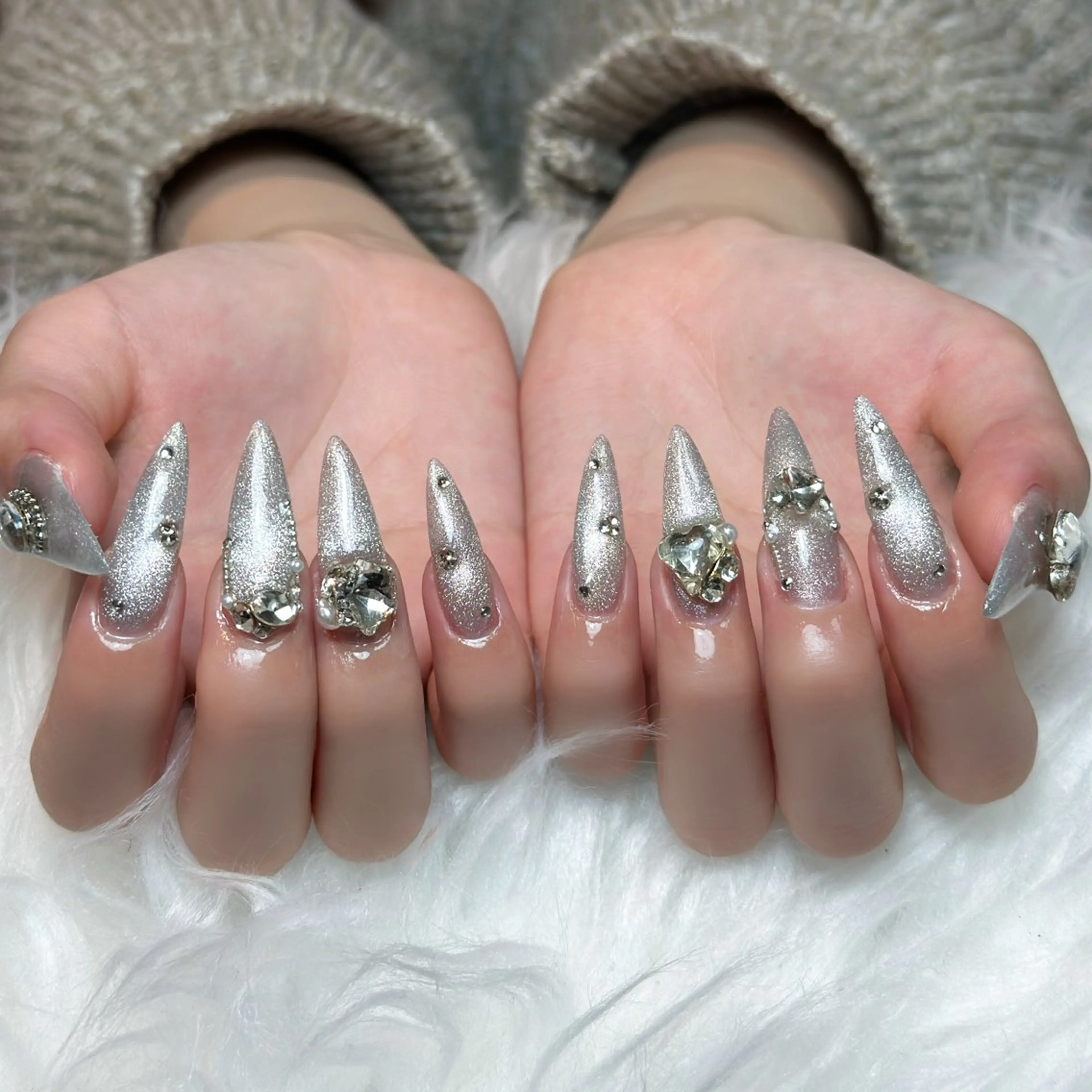 ネイル オーロラネイル ボルドー ブラウン 氷ネイル・うるうるネイル キラキラネイル ハンドネイル Julli NailStudioのネイルデザイン