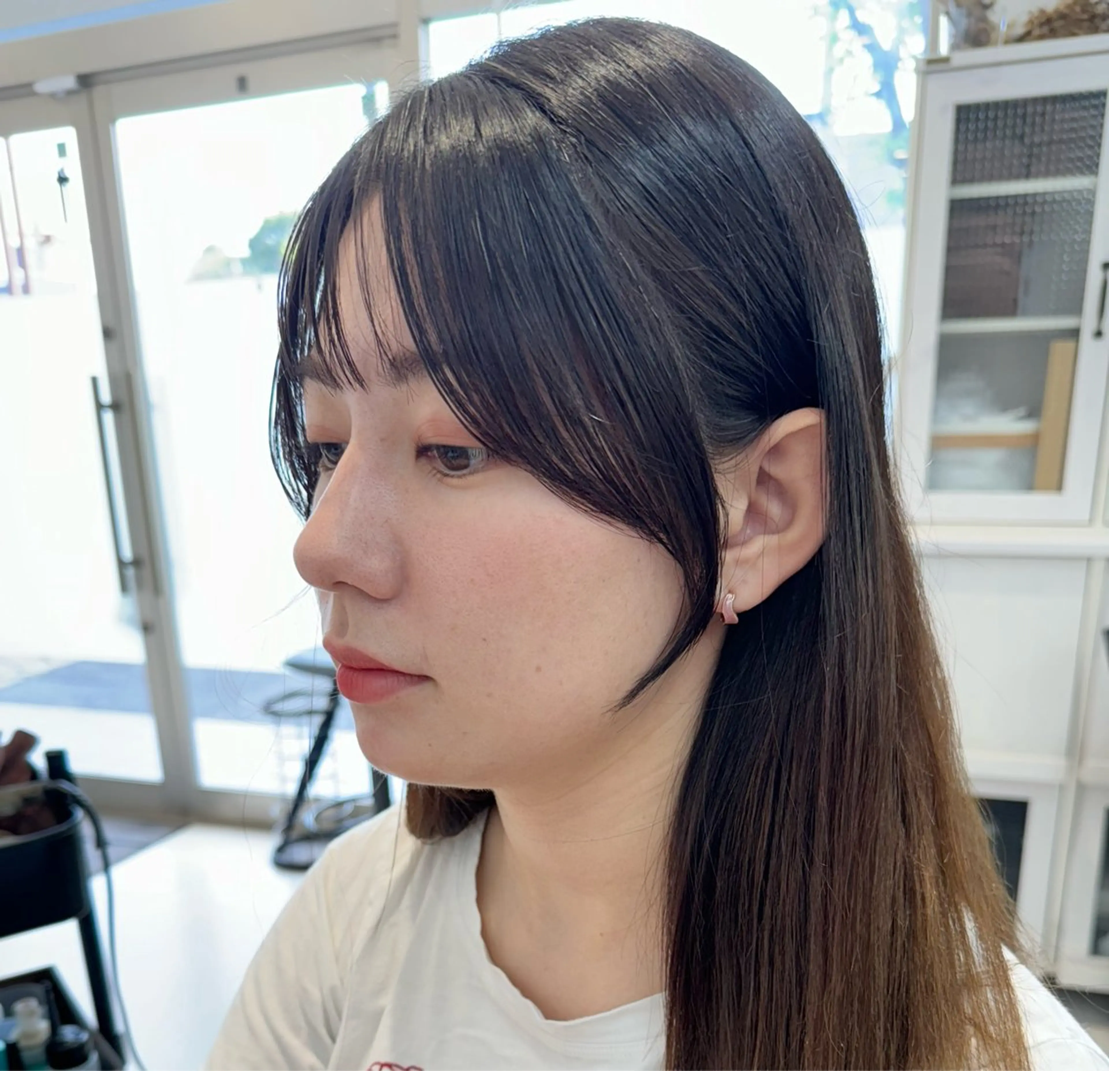 ミディアム 顔周りカット 小顔カット カット 会田有紀 /切りっぱなしボブのヘアスタイル