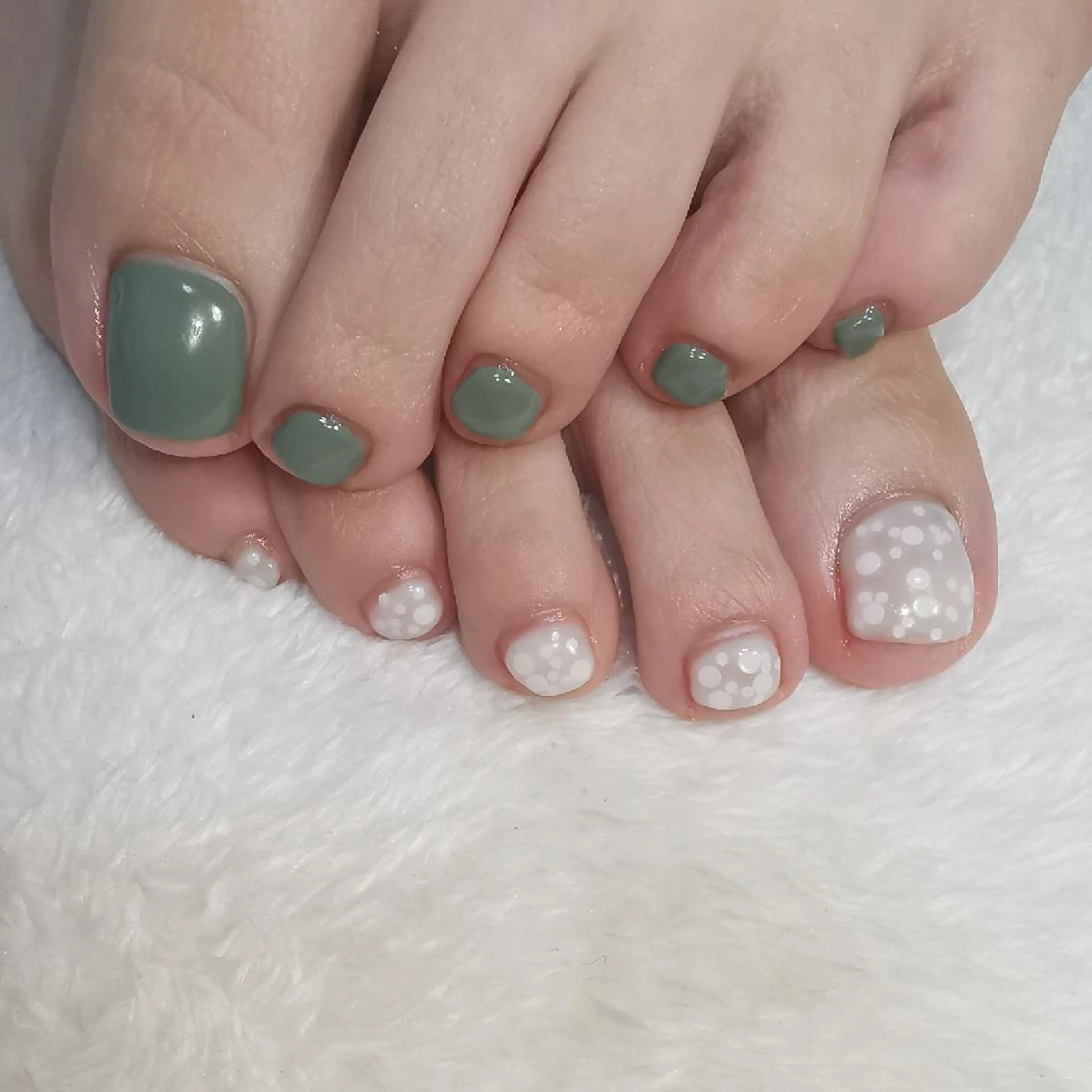 ネイル ホログラムネイル フットネイル reve あやののネイルデザイン