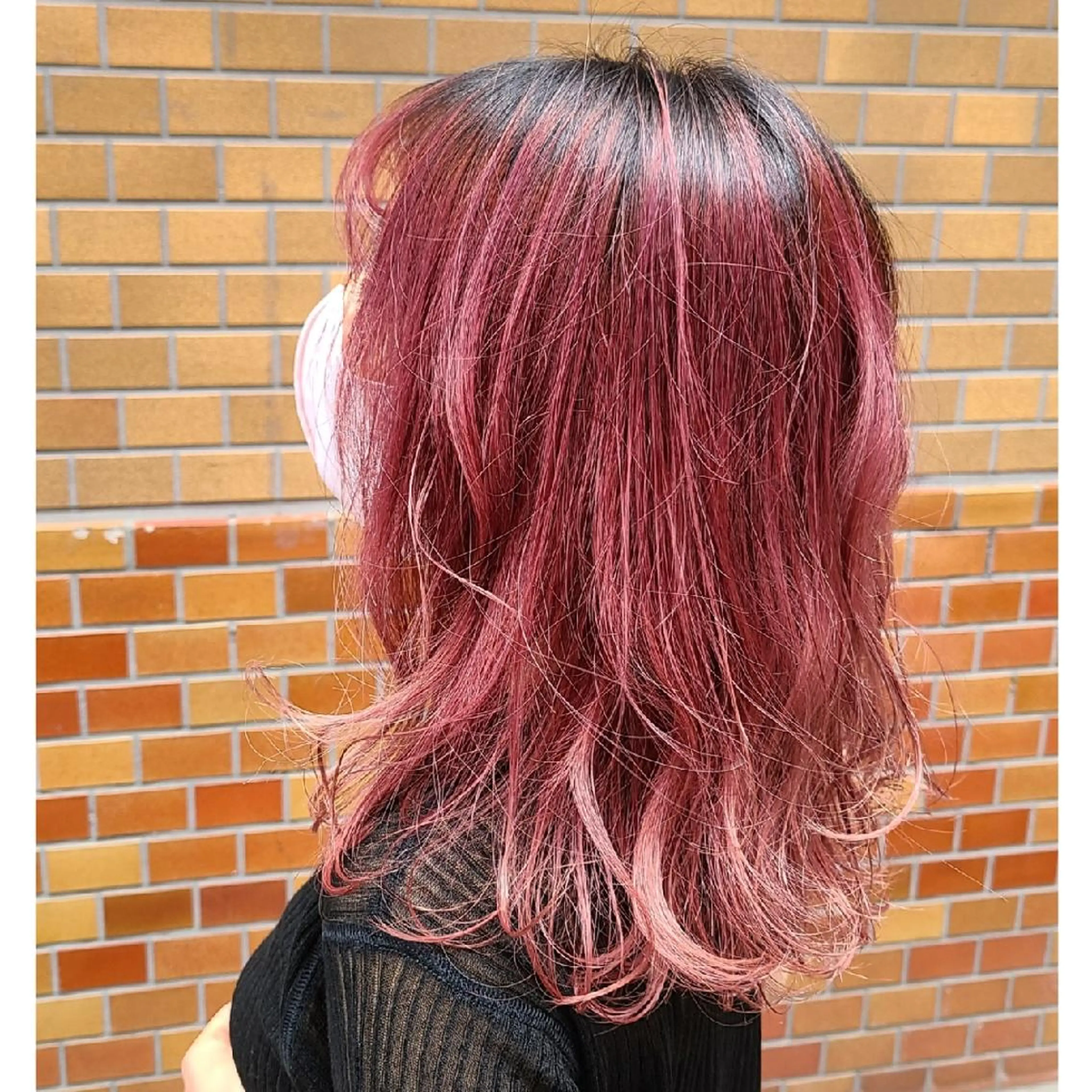 ミディアム グラデ❣️インナー 派手髪Fumiyoのヘアスタイル