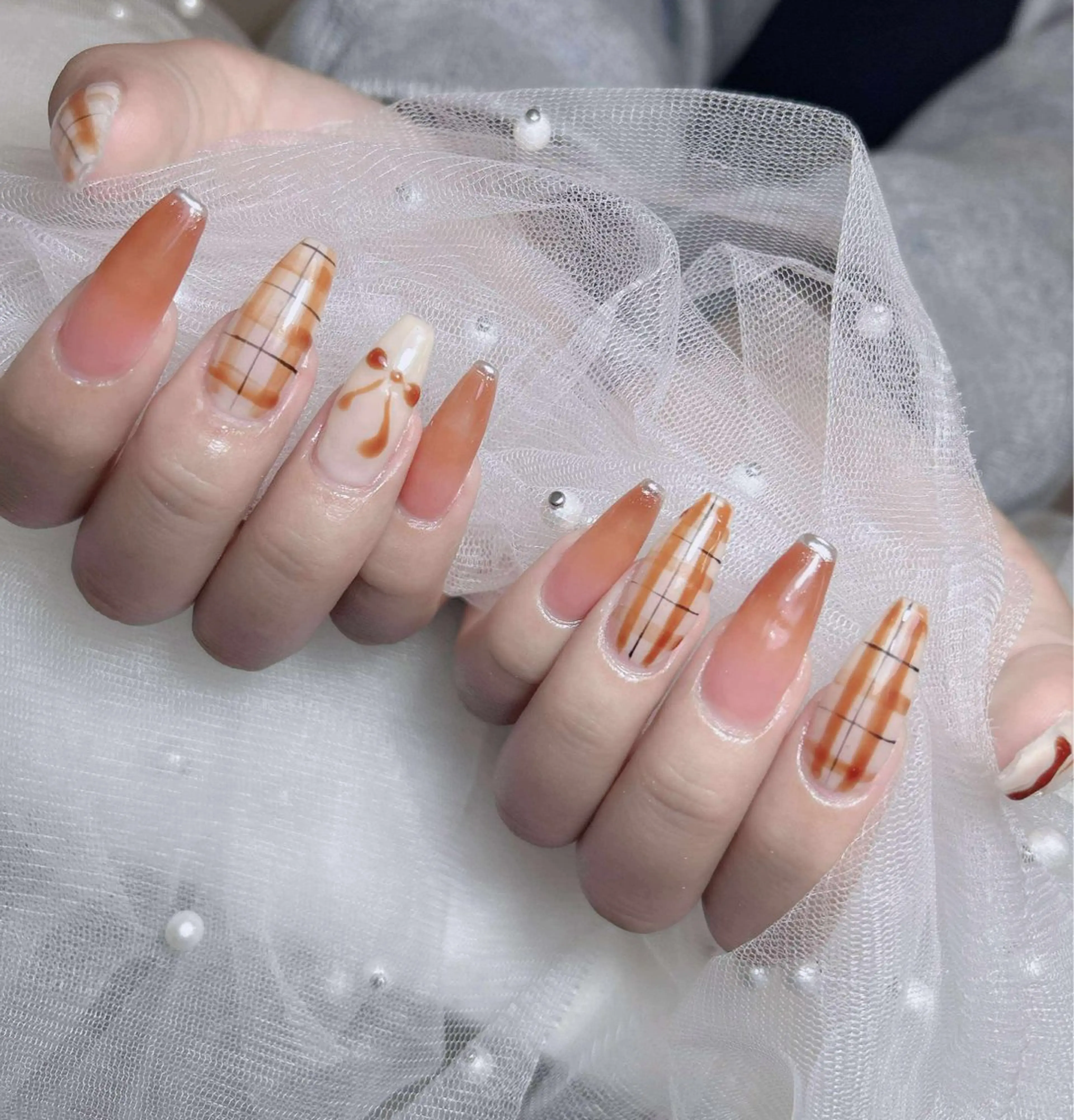 ネイル オーロラネイル チークネイル フットネイル フレンチネイル 韓国ネイル ハンドネイル Lumi Nailのネイルデザイン