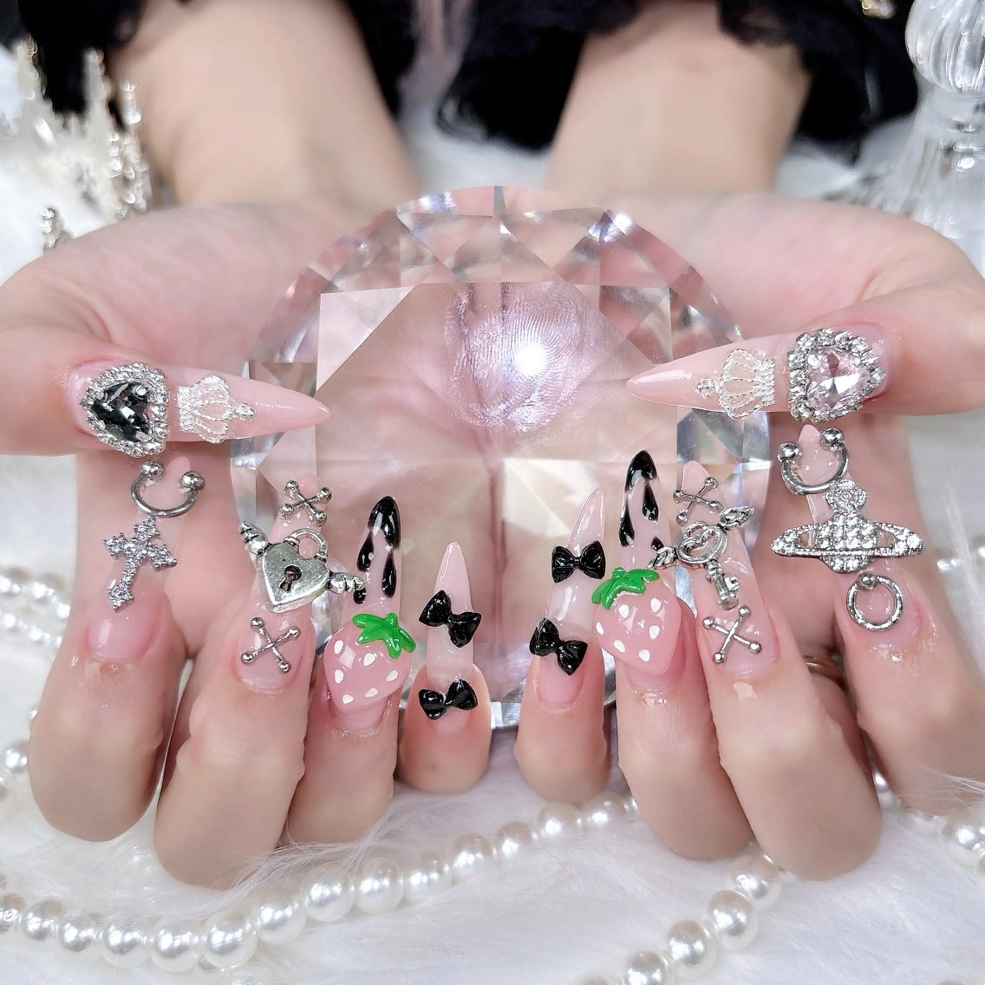 ネイル vesper所属・Vesper miuのネイルデザイン