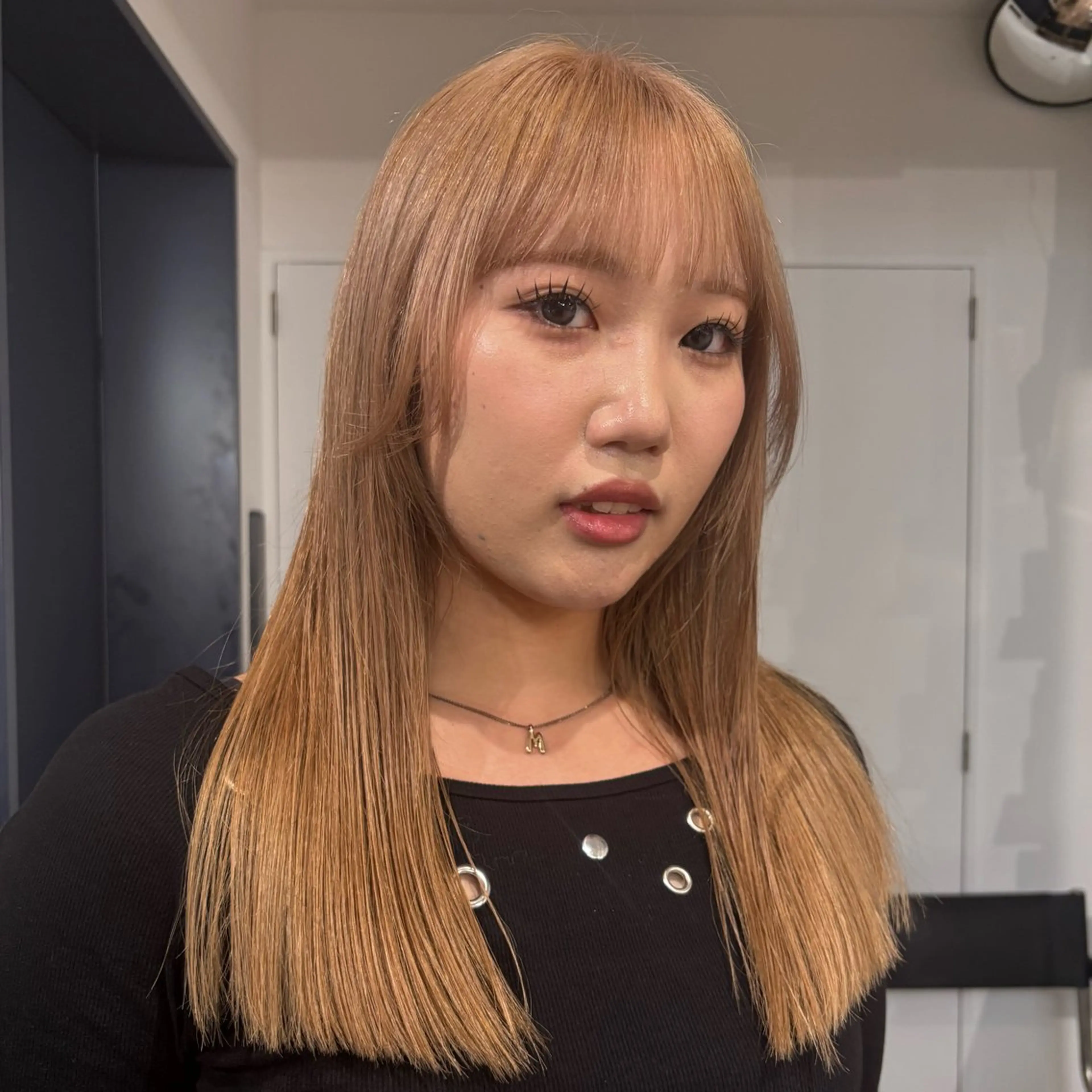 セミロング カラー cashel tokyoレッスンのヘアスタイル