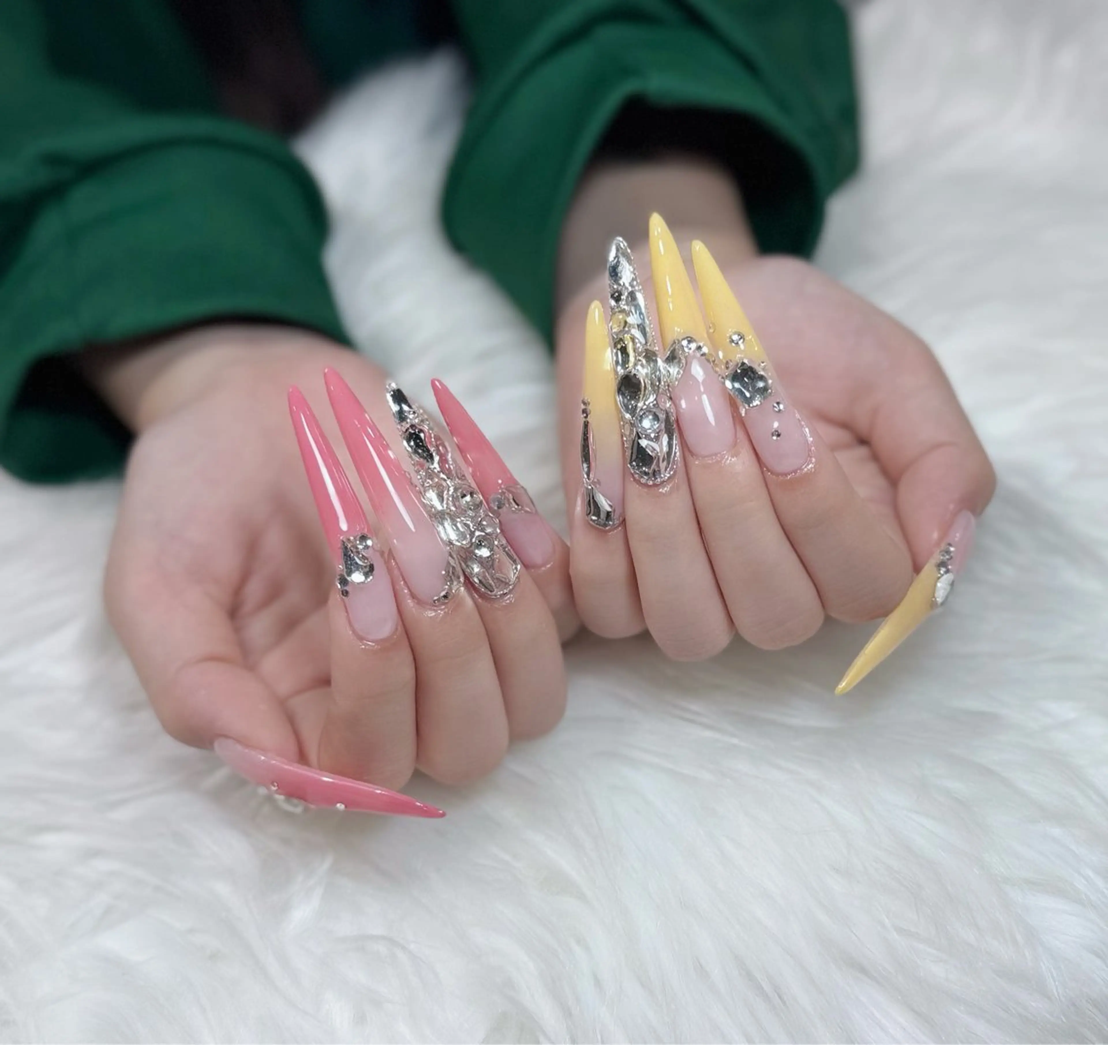ネイル アートネイル オーロラネイル ジェルネイル 韓国ネイル ロングネイル ハンドネイル Nichi Nailsのネイルデザイン