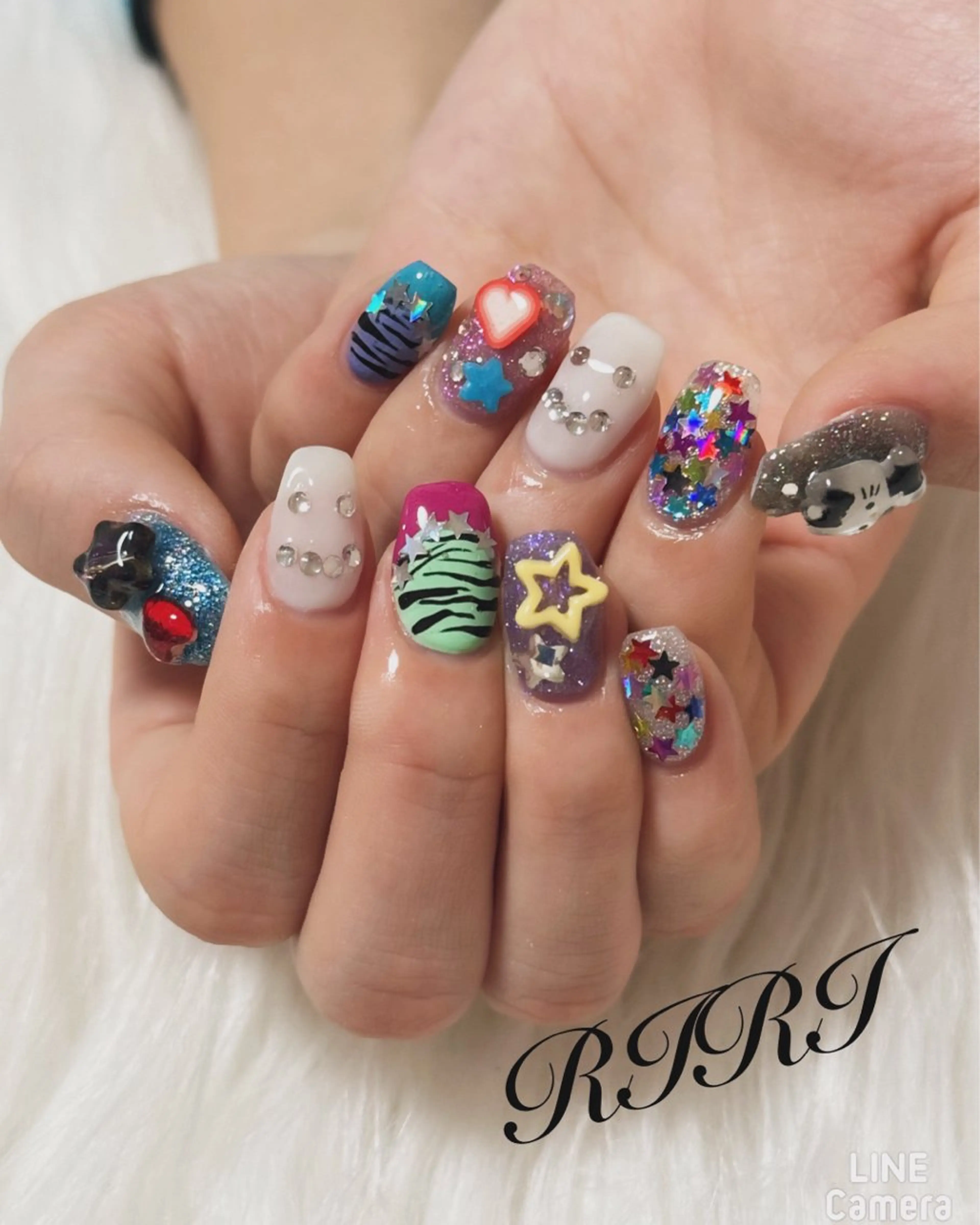 ネイル ジェルネイル キラキラネイル 韓国ネイル ショートネイル 春ネイル ハンドネイル riri オーナーのネイルデザイン
