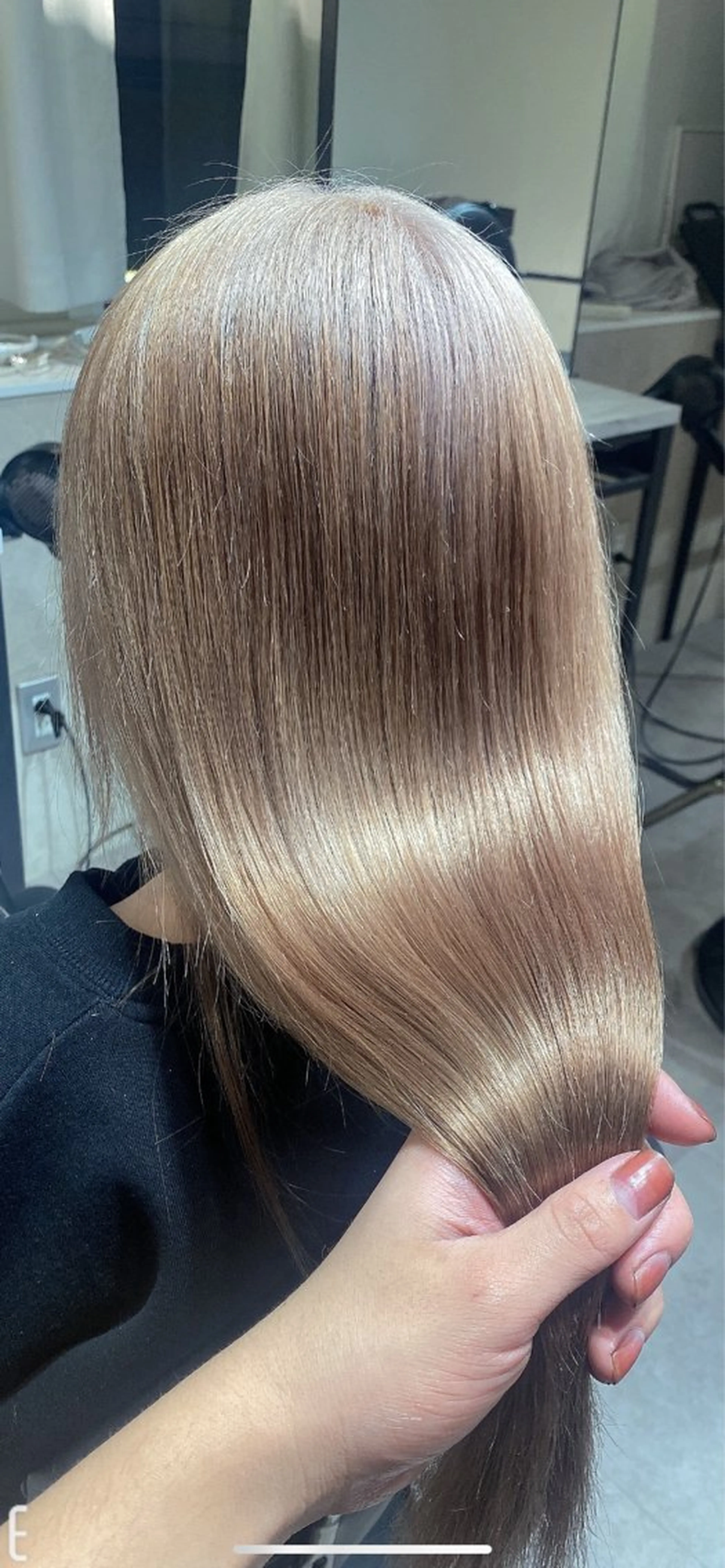 カラー ベージュカラー ミルクティーベージュ カット ヘアカラー Seleneコウキ ブリーチ/ハイトーンのヘアスタイル