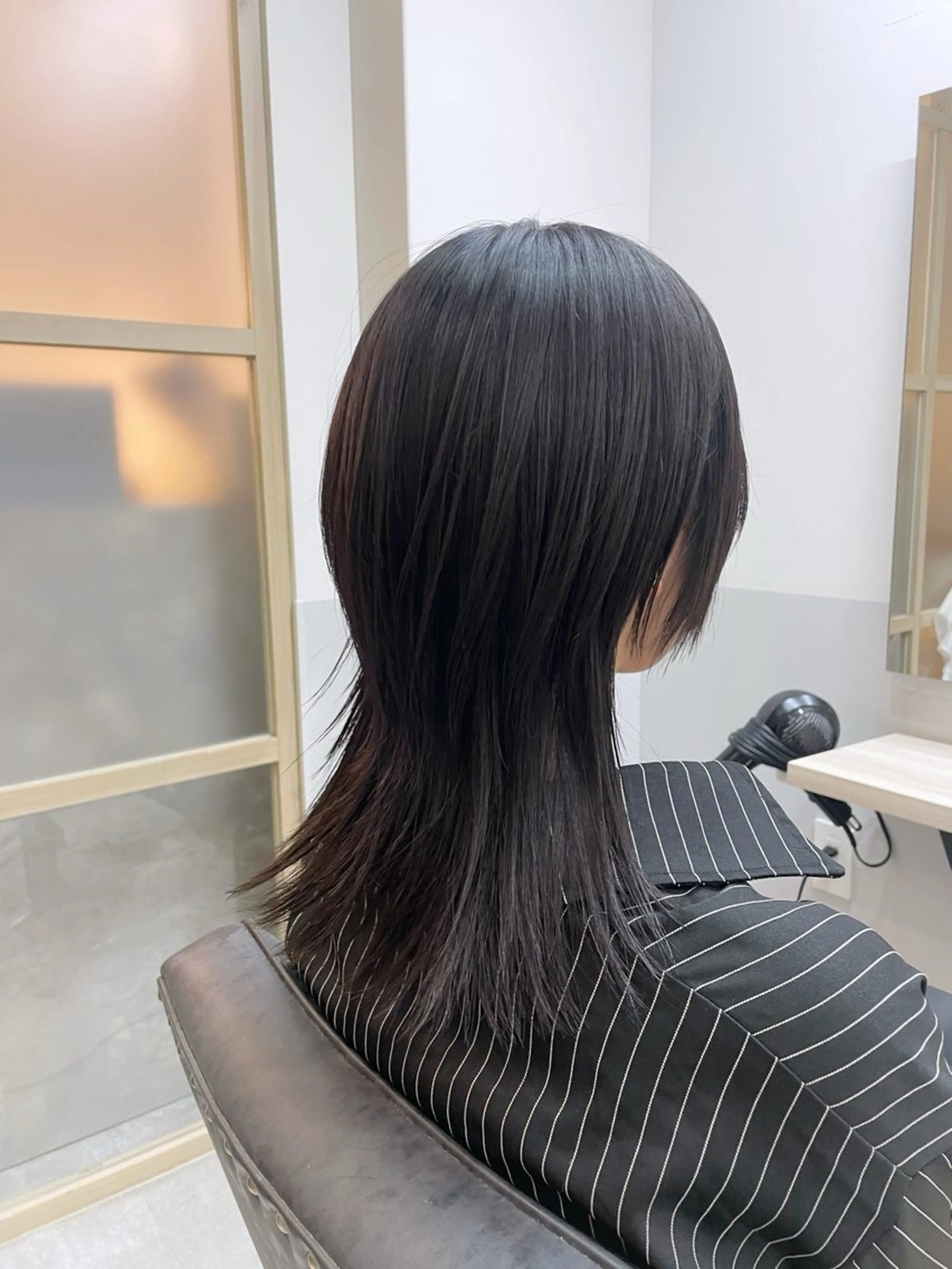 セミロング ウルフカット カット EMANON新宿南口所属・🦄中性ウルフ ☁️Shiori🦄のヘアスタイル