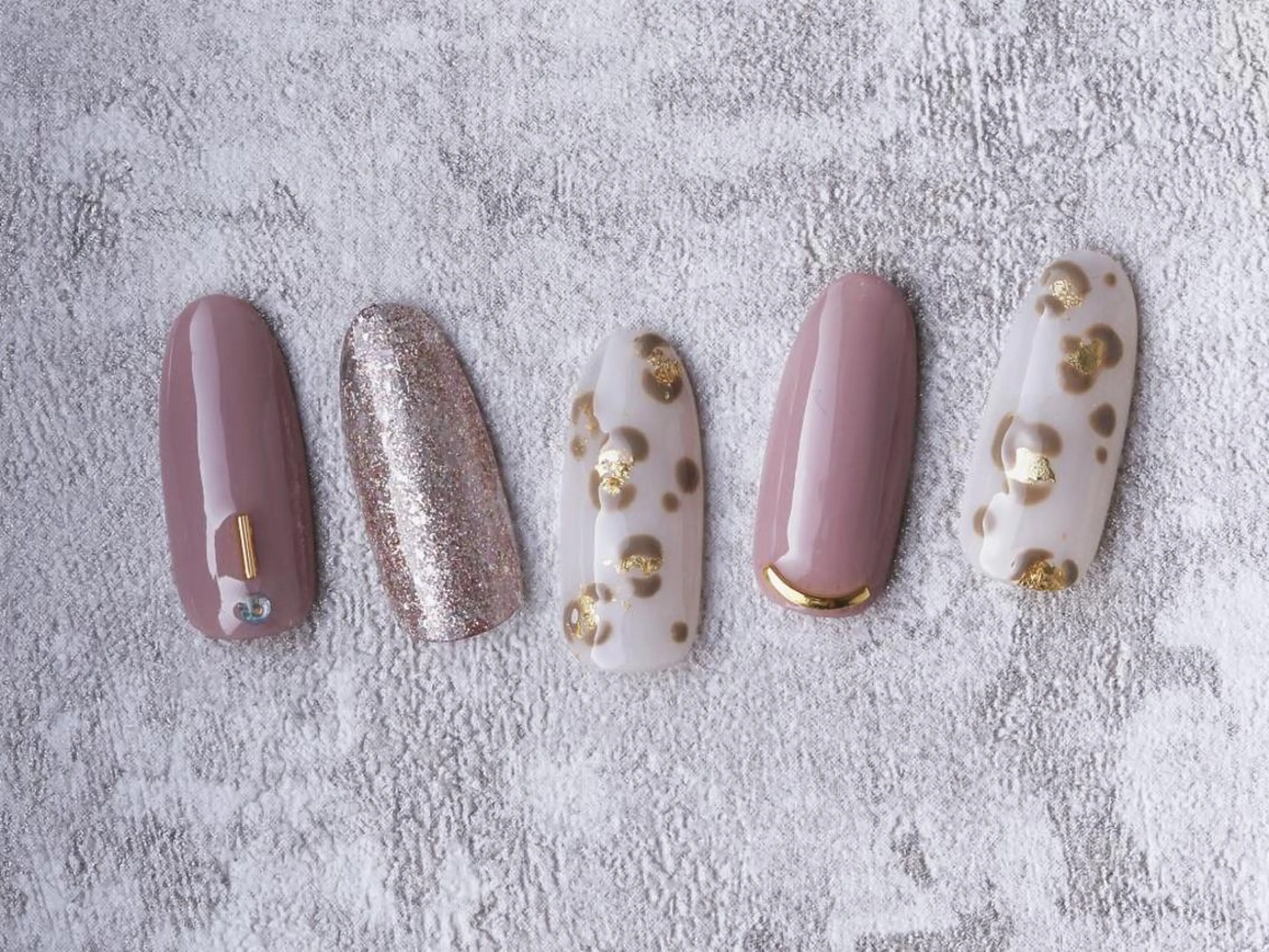 ネイル アニマル柄 アートネイル Leendenail 【リエンダネイル】のネイルデザイン