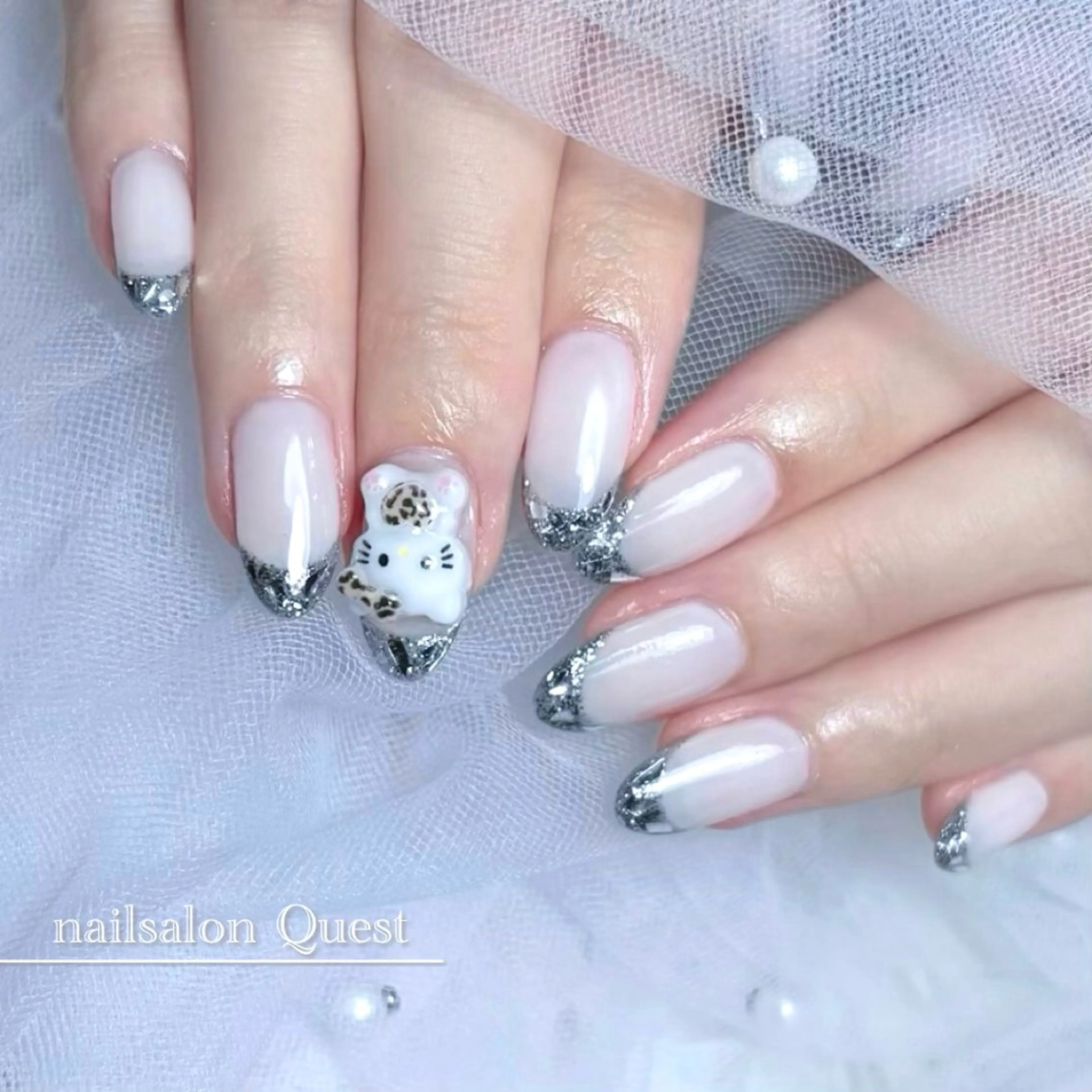 ネイル フレンチネイル ガラスフレンチ ハンドネイル nailsalon Questのネイルデザイン