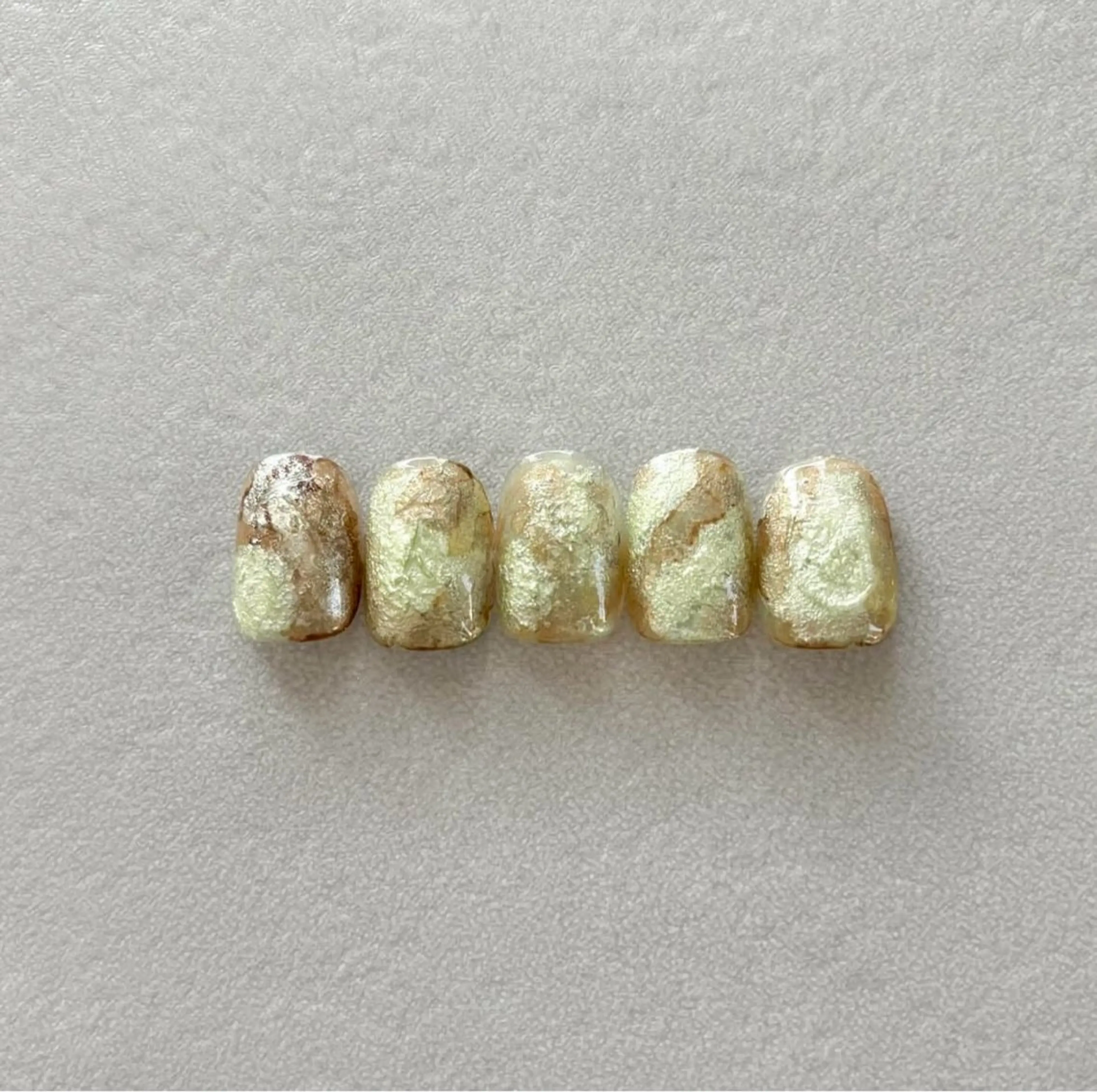 ネイル VAISSEAU art salon所属・vaisseau Minamiのネイルデザイン