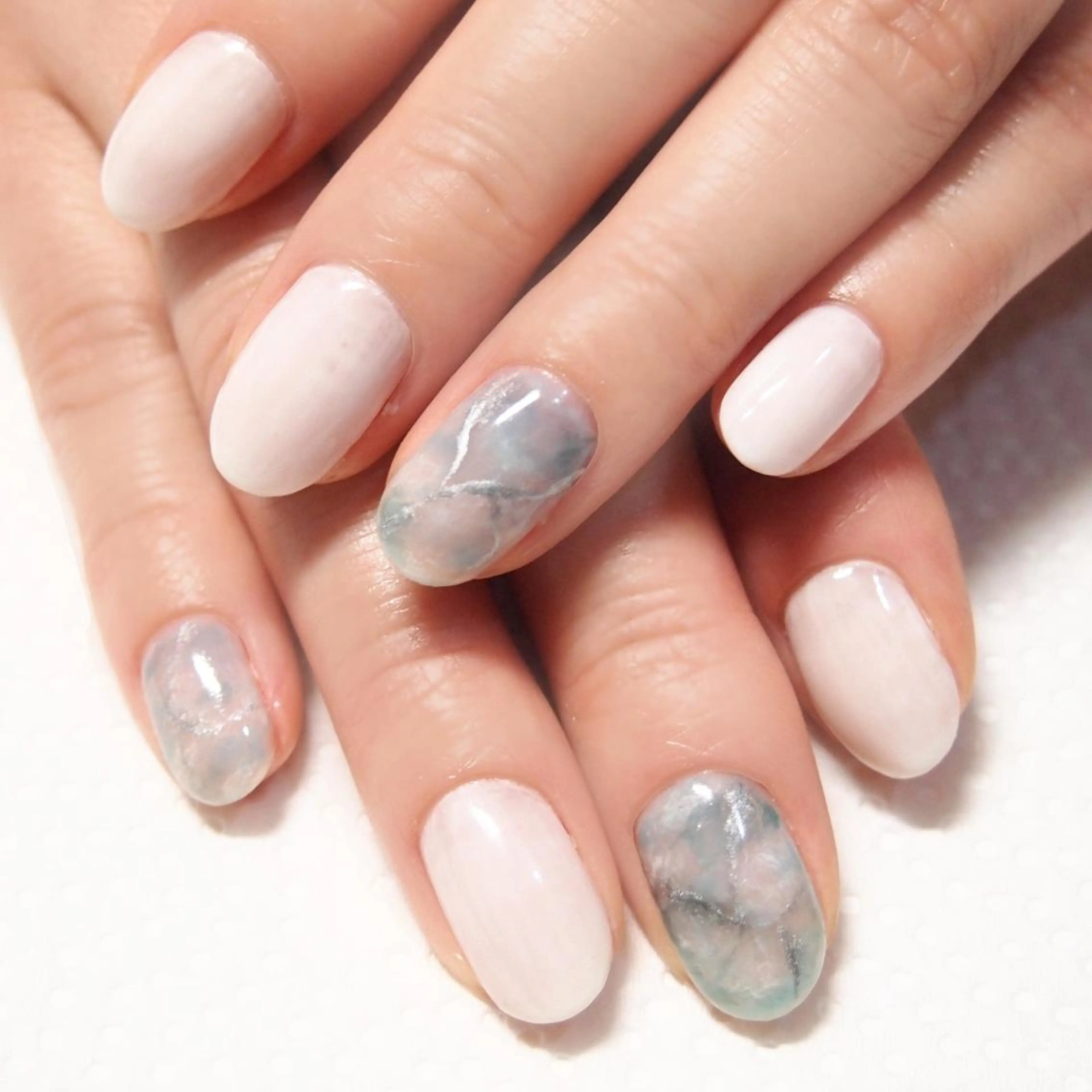 ネイル 山田 麻衣のネイルデザイン