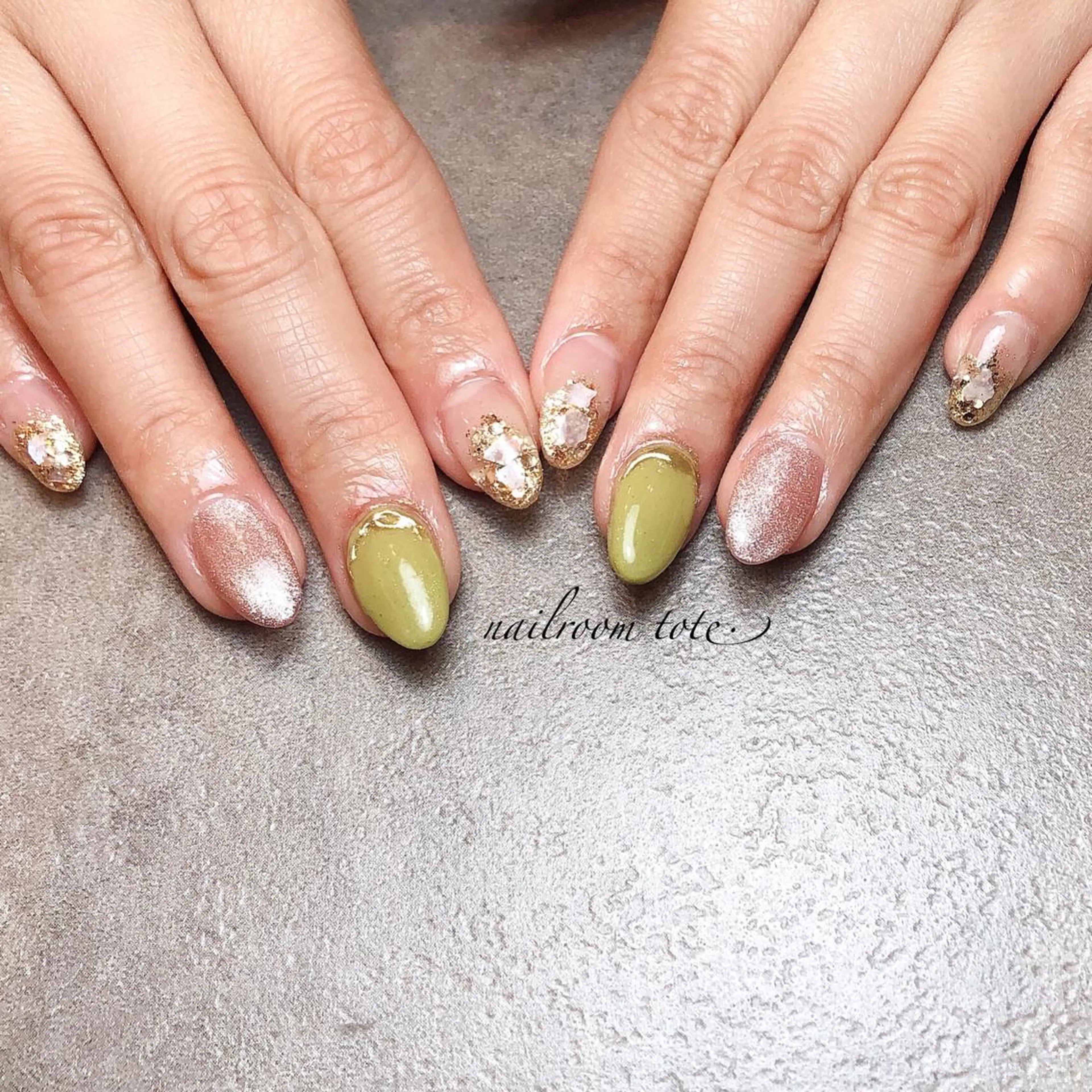 ネイル nailstudio ′ecole所属・nailstudio ′ecoleのネイルデザイン