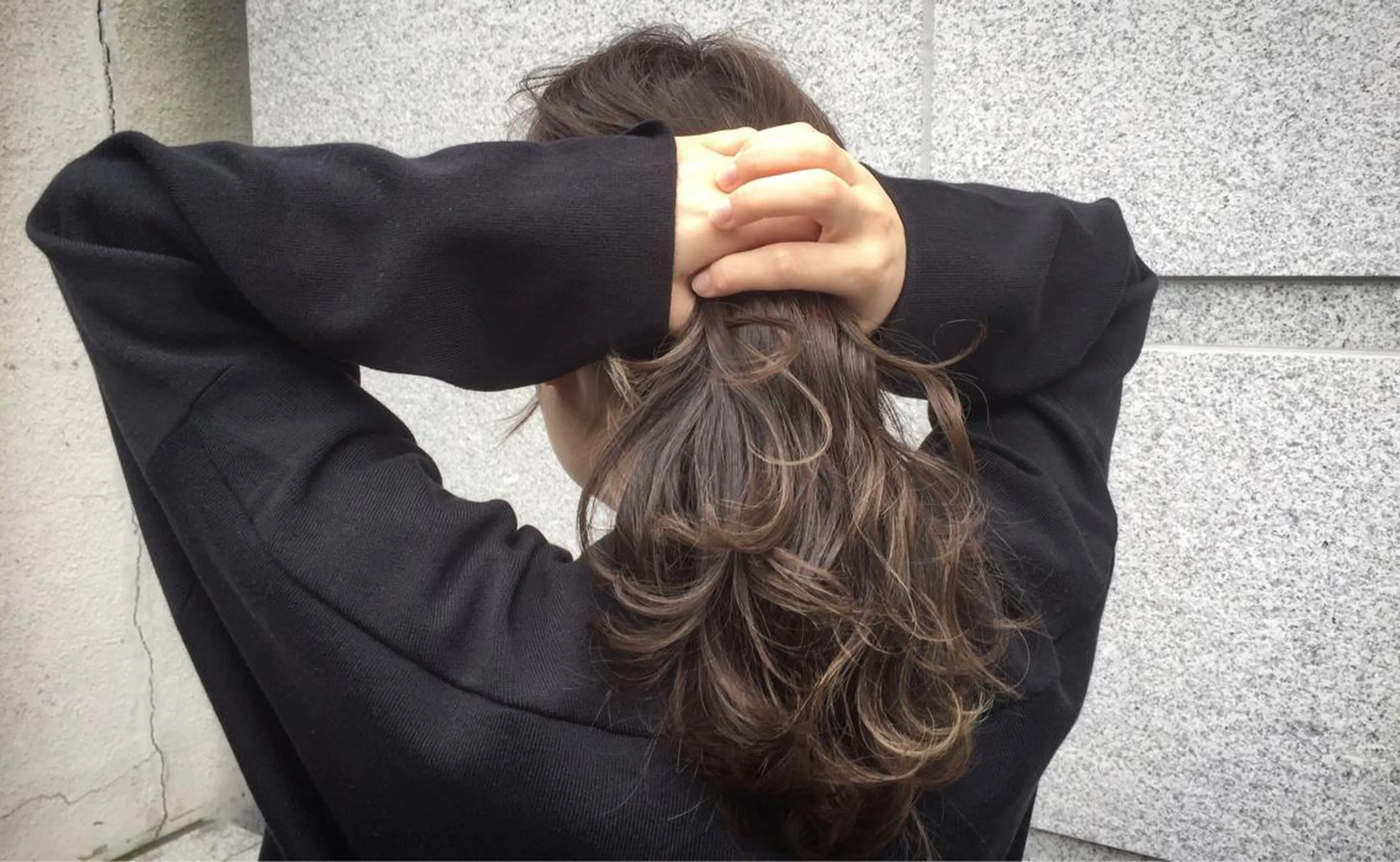 ロング カラー グレージュ ハイライトカラー イルミナカラー ハイライト トリートメント 🌈髪質改善カラーの 🌈坂本侑樹のヘアスタイル