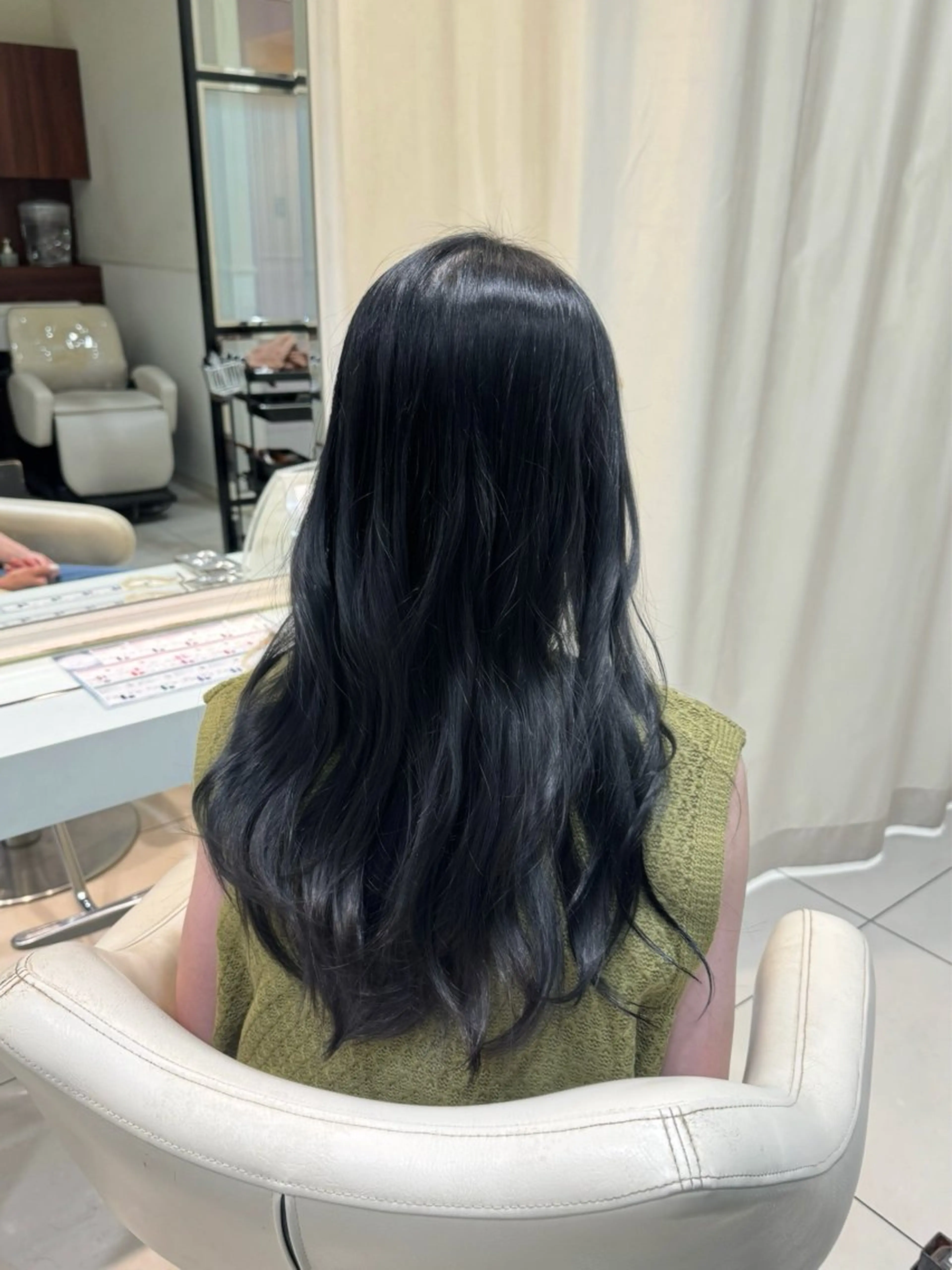 カラー 黒髪 ブルーカラー ブルーブラック 曲がる縮毛/カルマパ ーマ/池袋/横村大全のヘアスタイル