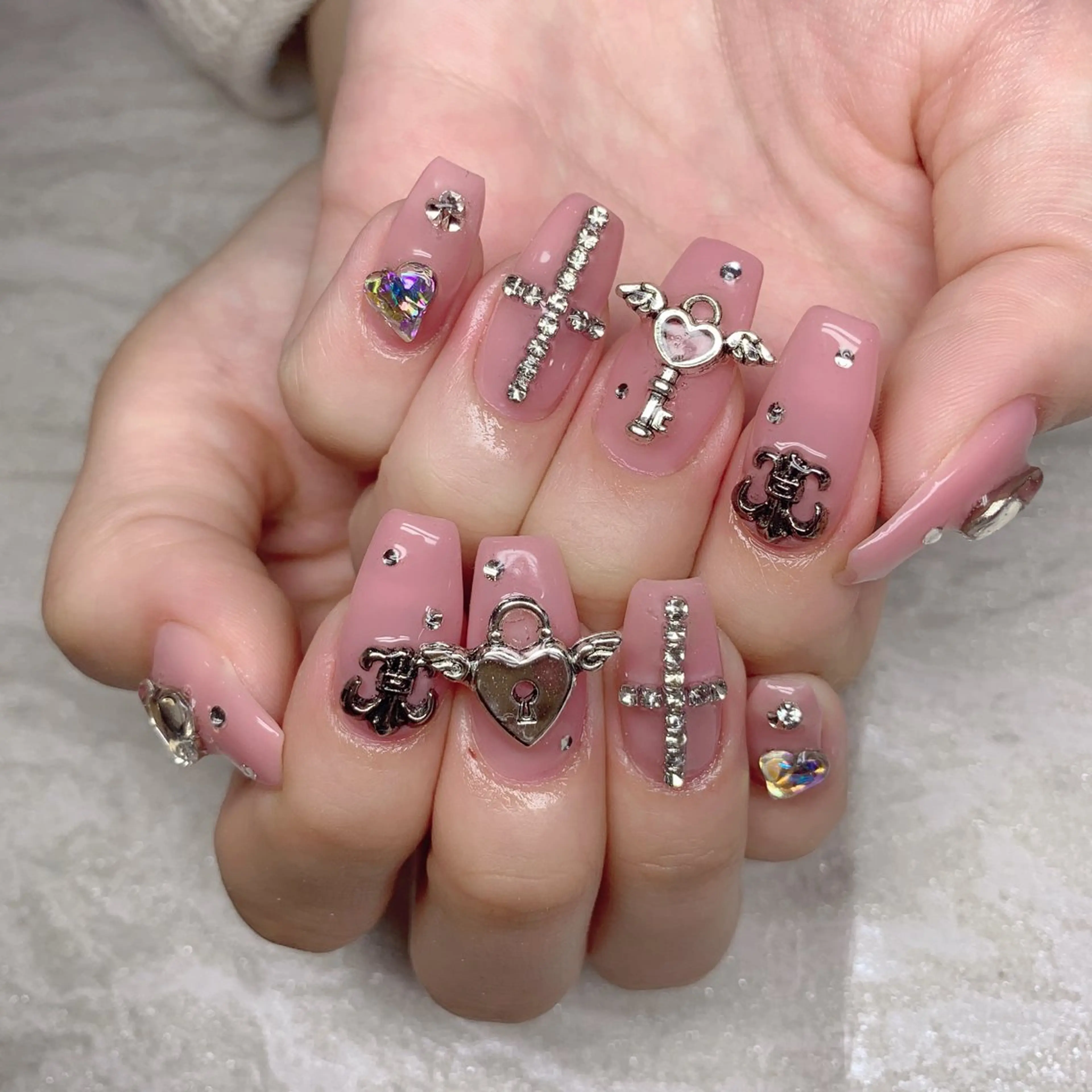 ネイル 💅ネイルハウス🏡 🎀TOMO🎀のネイルデザイン