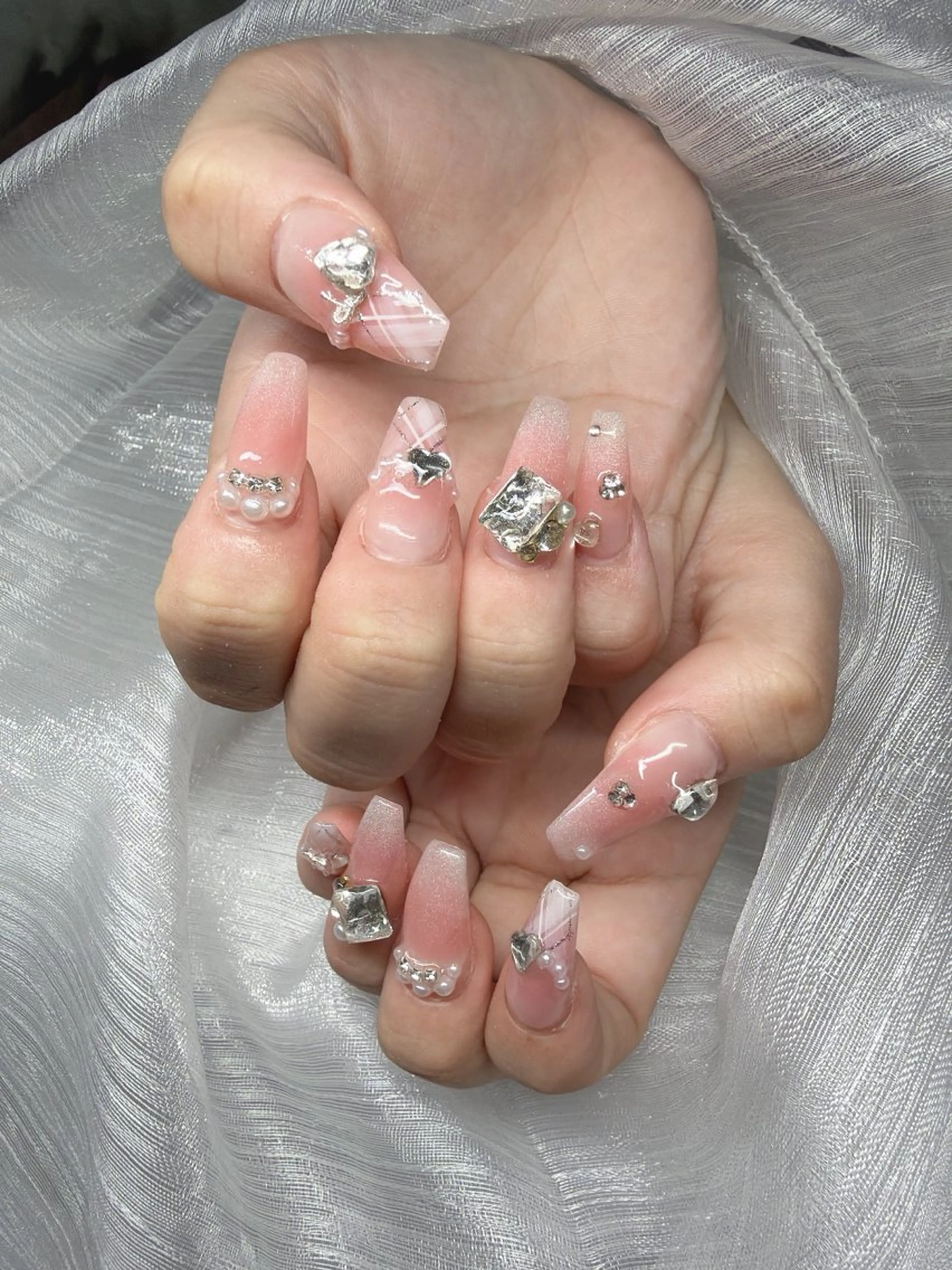 ネイル ハンドネイル Lee Nailsのネイルデザイン