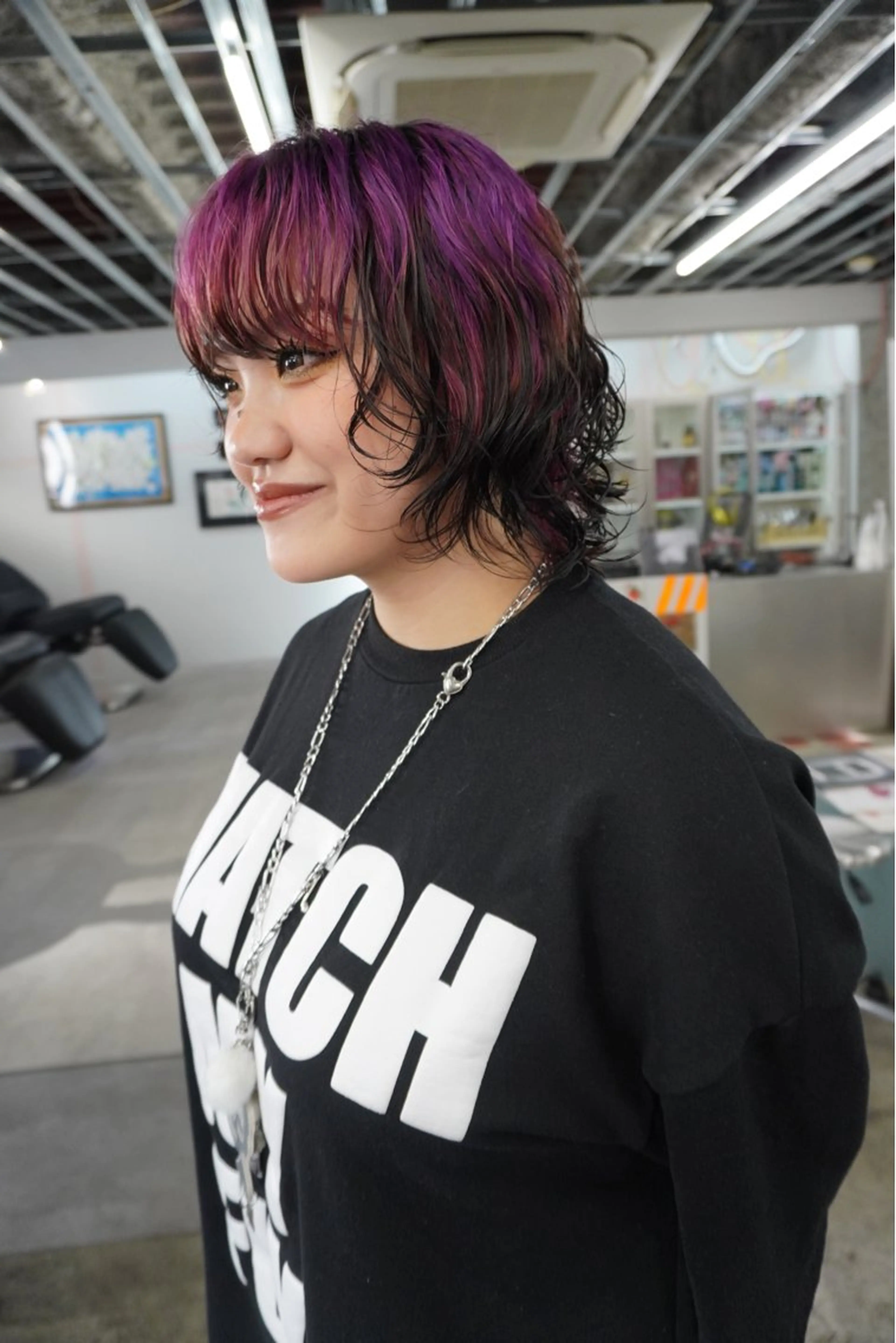 ミディアム カラー パーマ ヘアアレンジ ミディアムパーマ 髪と音処　マトぺ所属・デザインカラー/ボブ ブリーチカラー/ユリのヘアスタイル