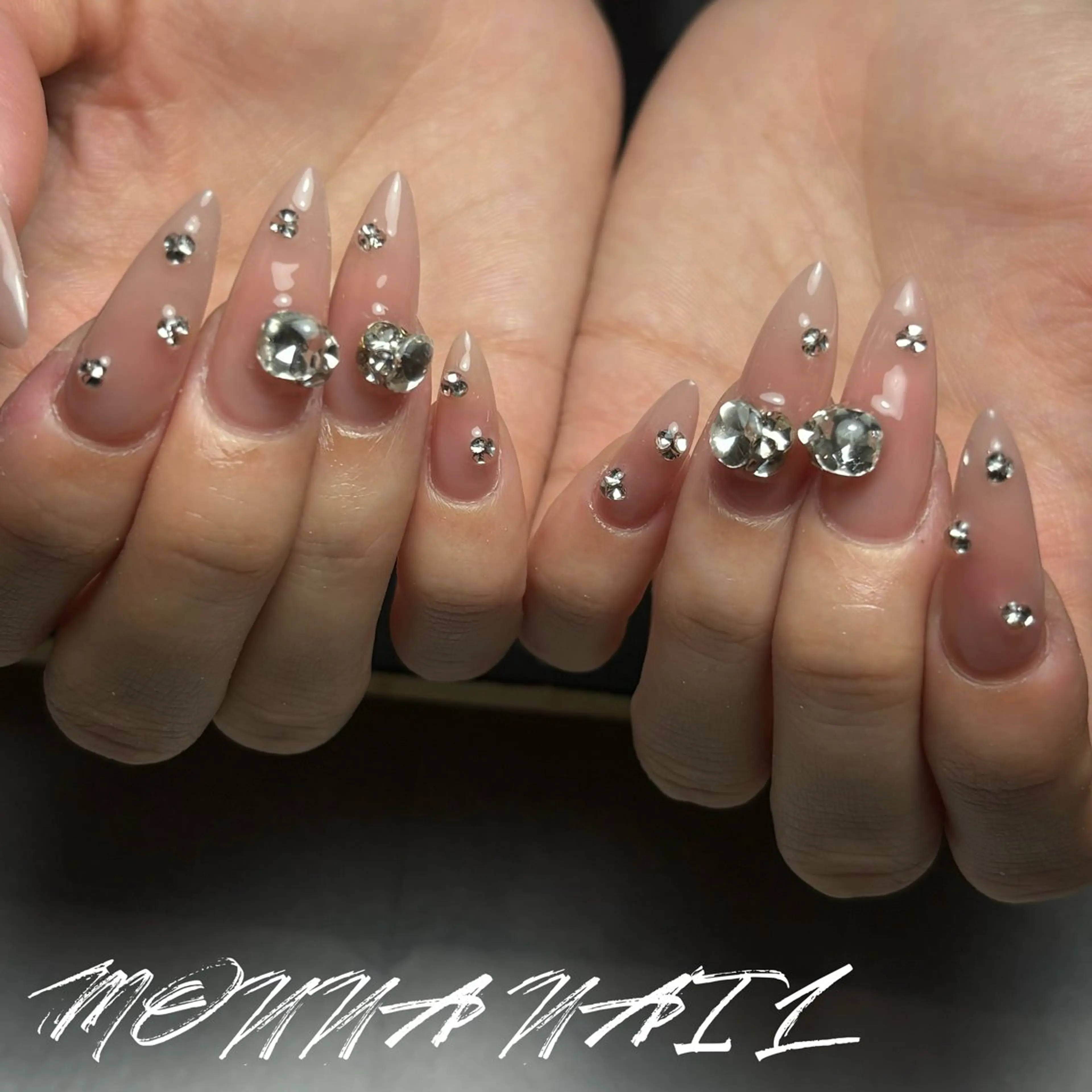 ネイル ハンドネイル モンナ CCのネイルデザイン