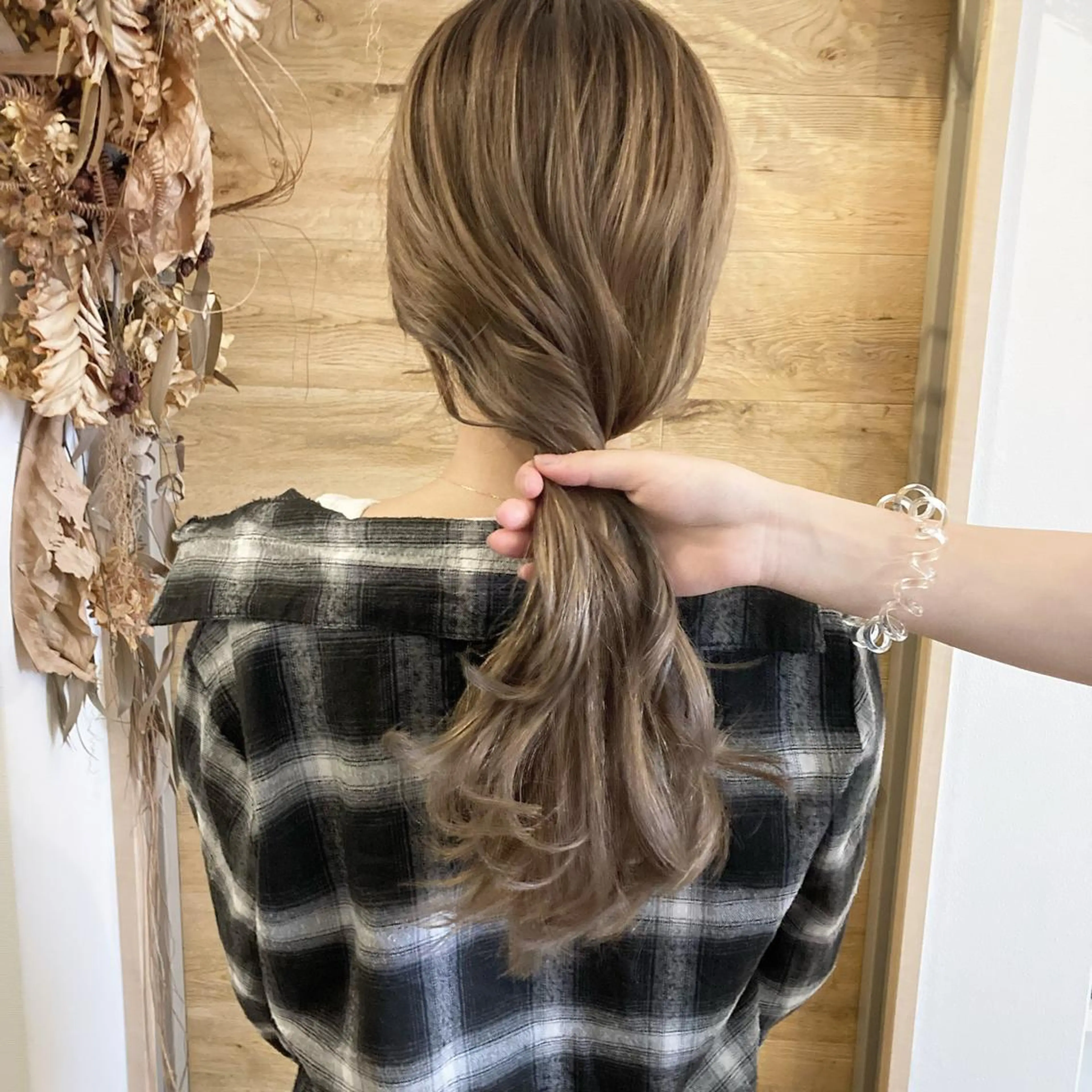 ロング カラー バレイヤージュ レイヤーカット テトネ タカシのヘアスタイル