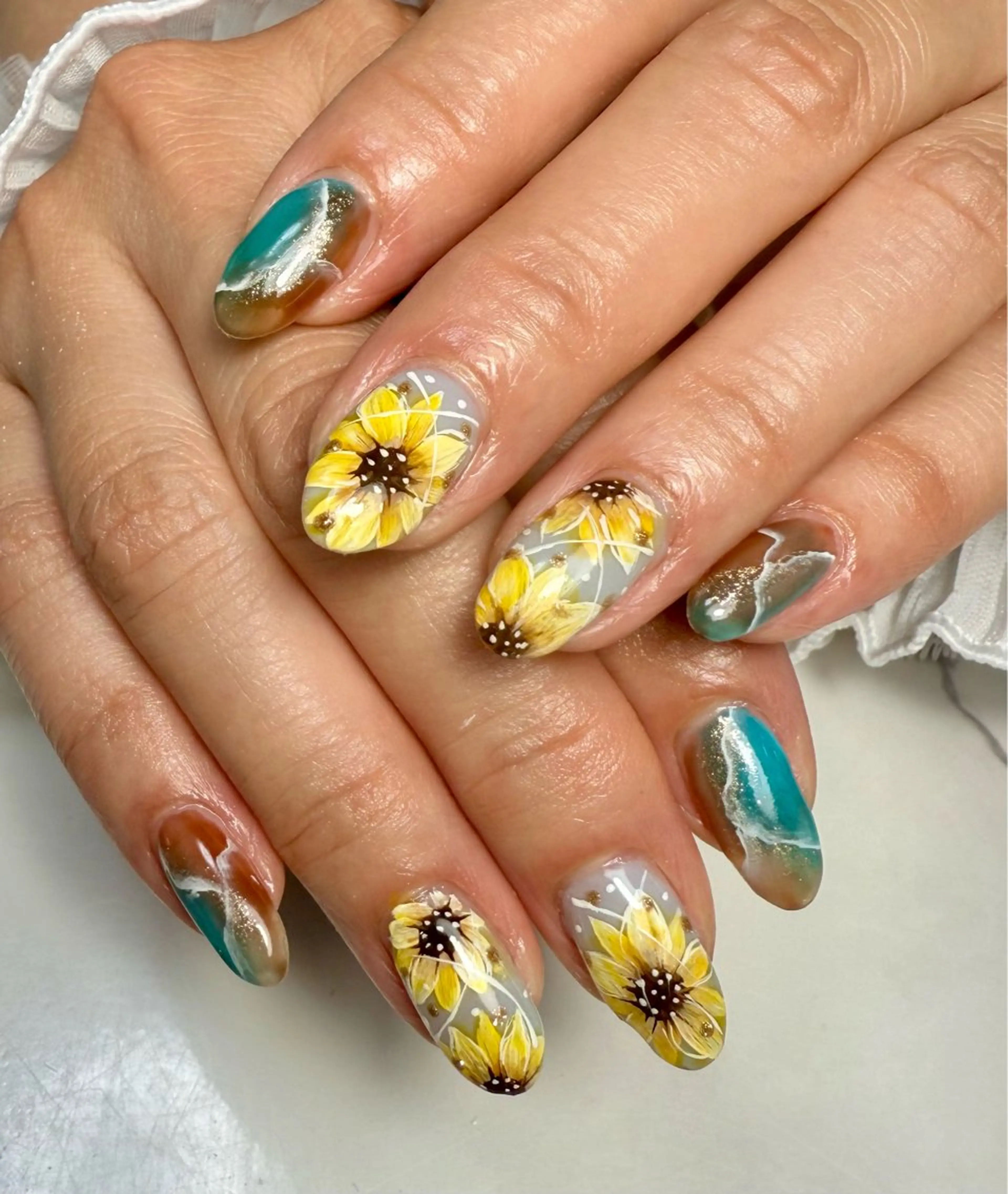 ネイル アートネイル チークネイル フレンチネイル 氷ネイル・うるうるネイル キラキラネイル M.N_ nailのネイルデザイン