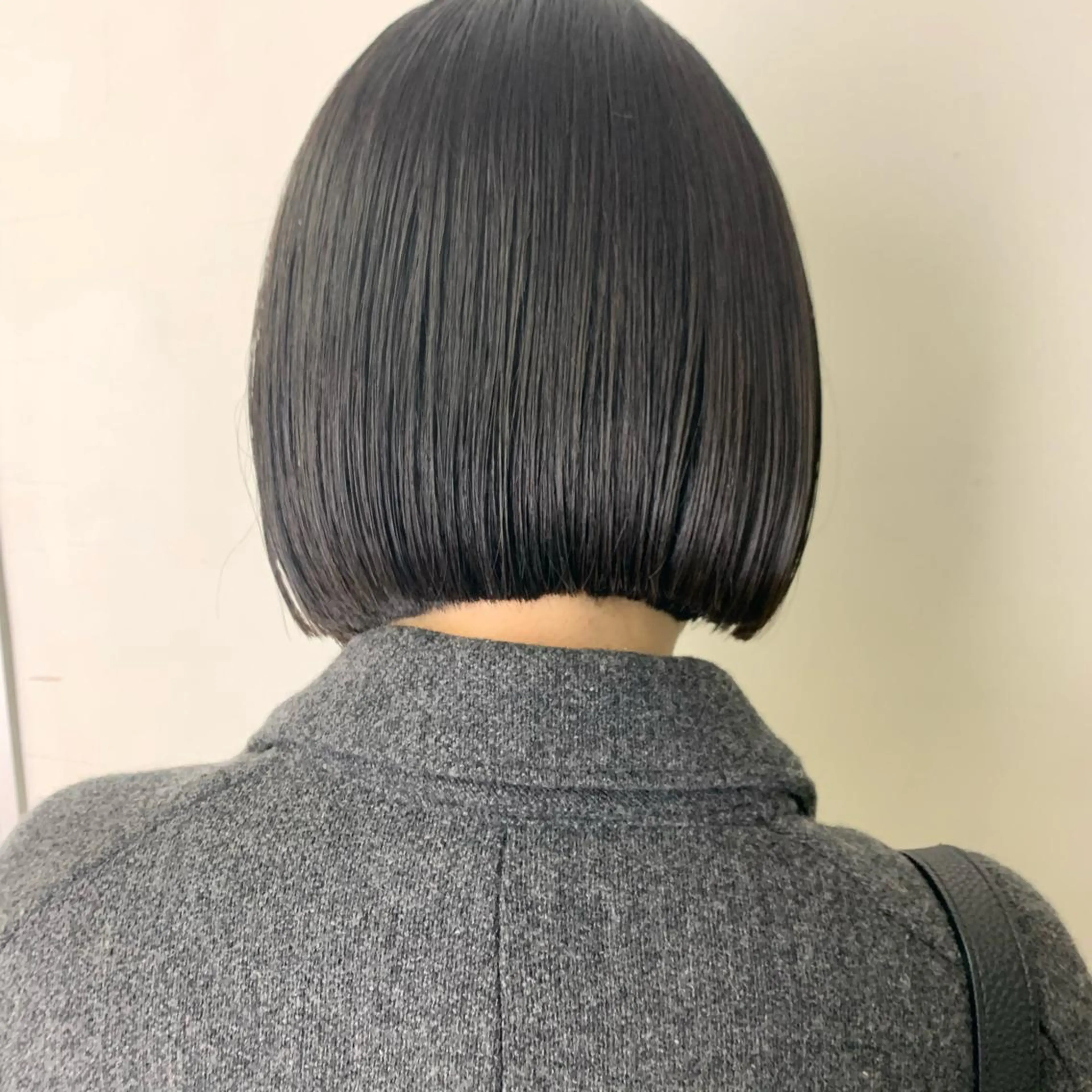 ミディアム カラー ボブ ひらやま りょういちのヘアスタイル