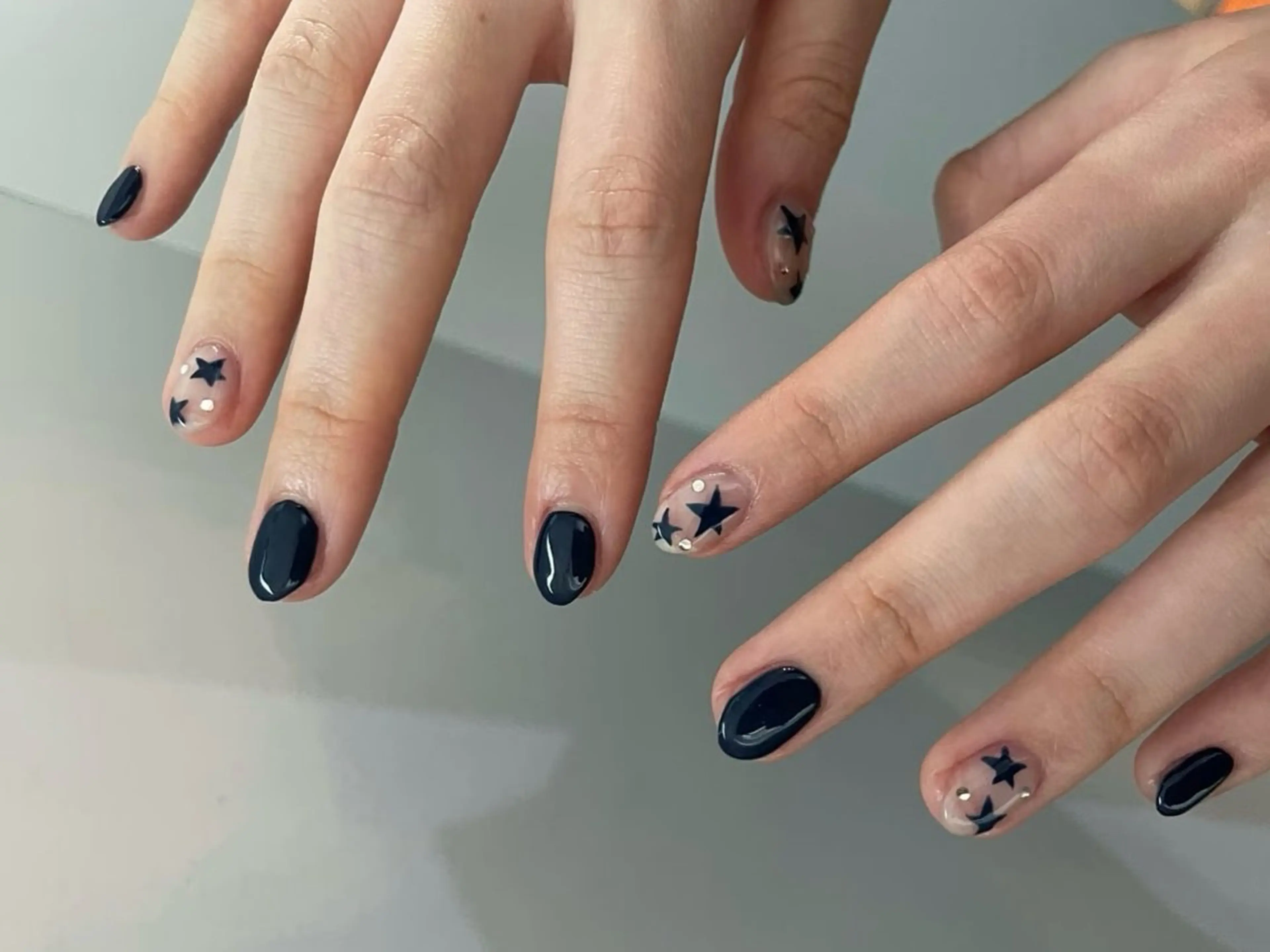 ネイル アートネイル オーロラネイル クリアネイル 長さ出し フレンチネイル ホアン シュリンのネイルデザイン