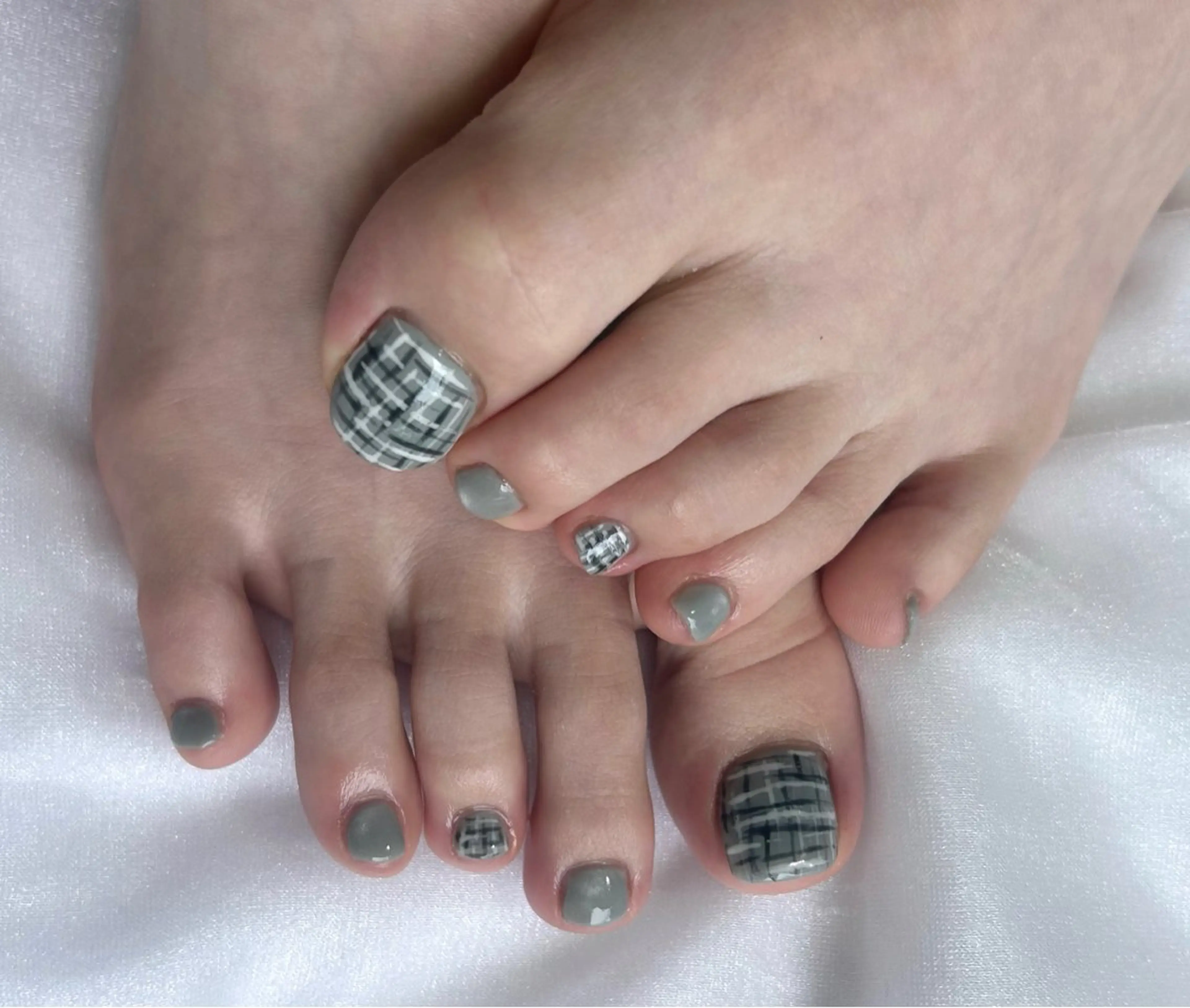 ネイル HENECY💞 SHIERIのネイルデザイン