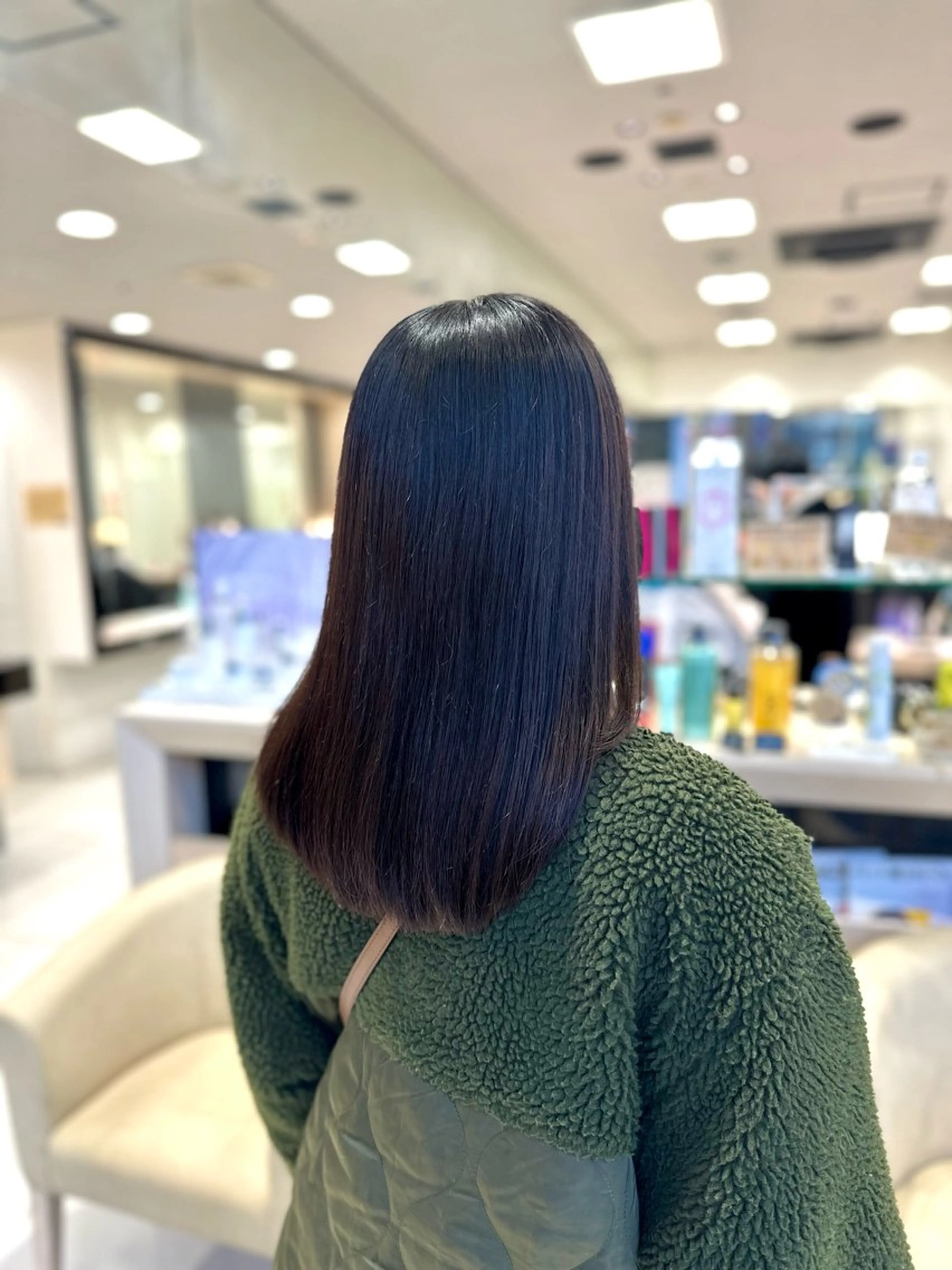 セミロング 顔まわりレイヤー 顔周りカット レイヤーカット カット クロスパーマ/うる艶 カラー/Kurumiのヘアスタイル