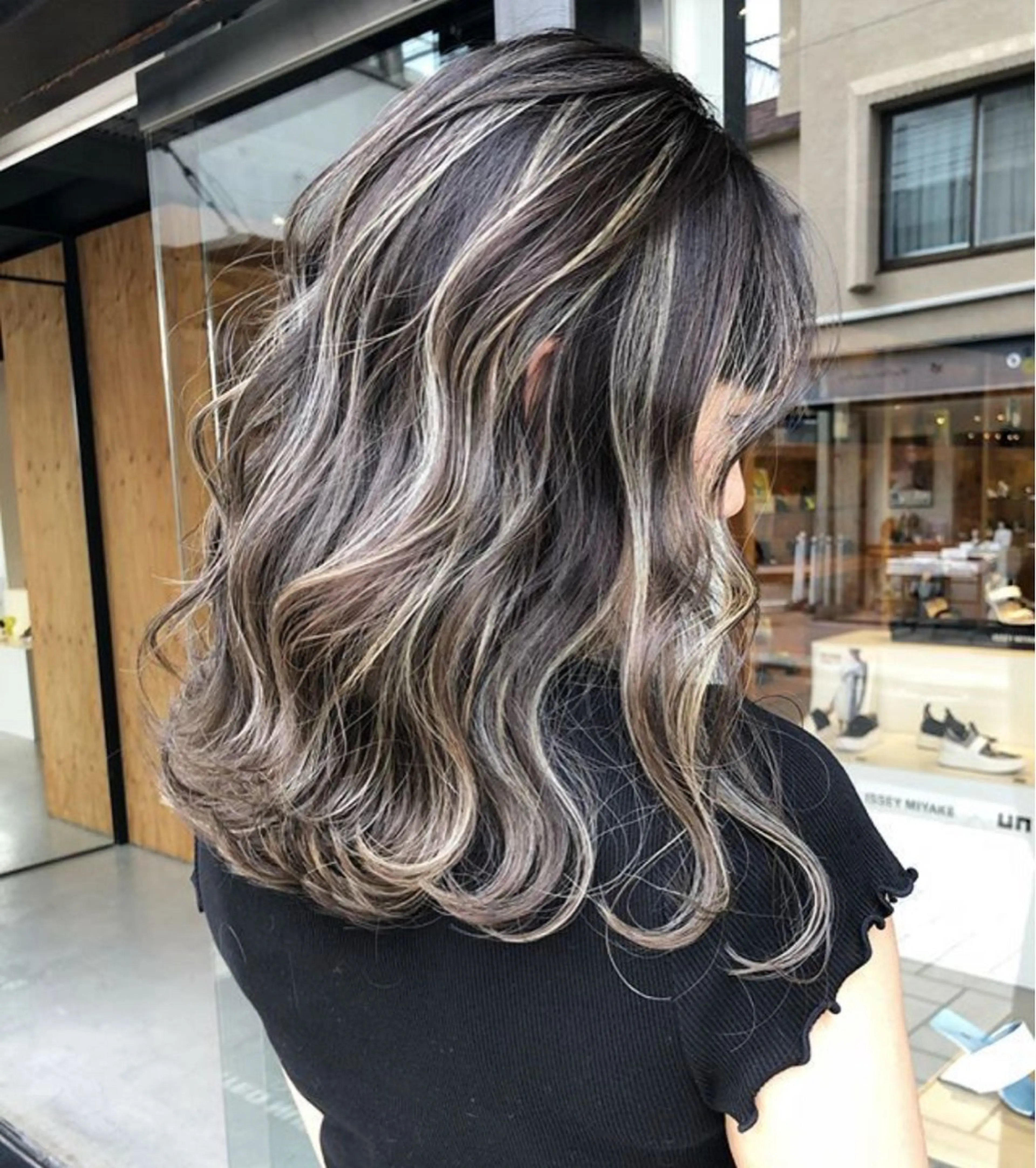 セミロング カラー ヘアアレンジ CREAPY所属・日向野 利菜のヘアスタイル